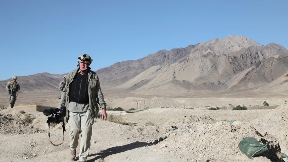 actor Mike Boettcher large photo