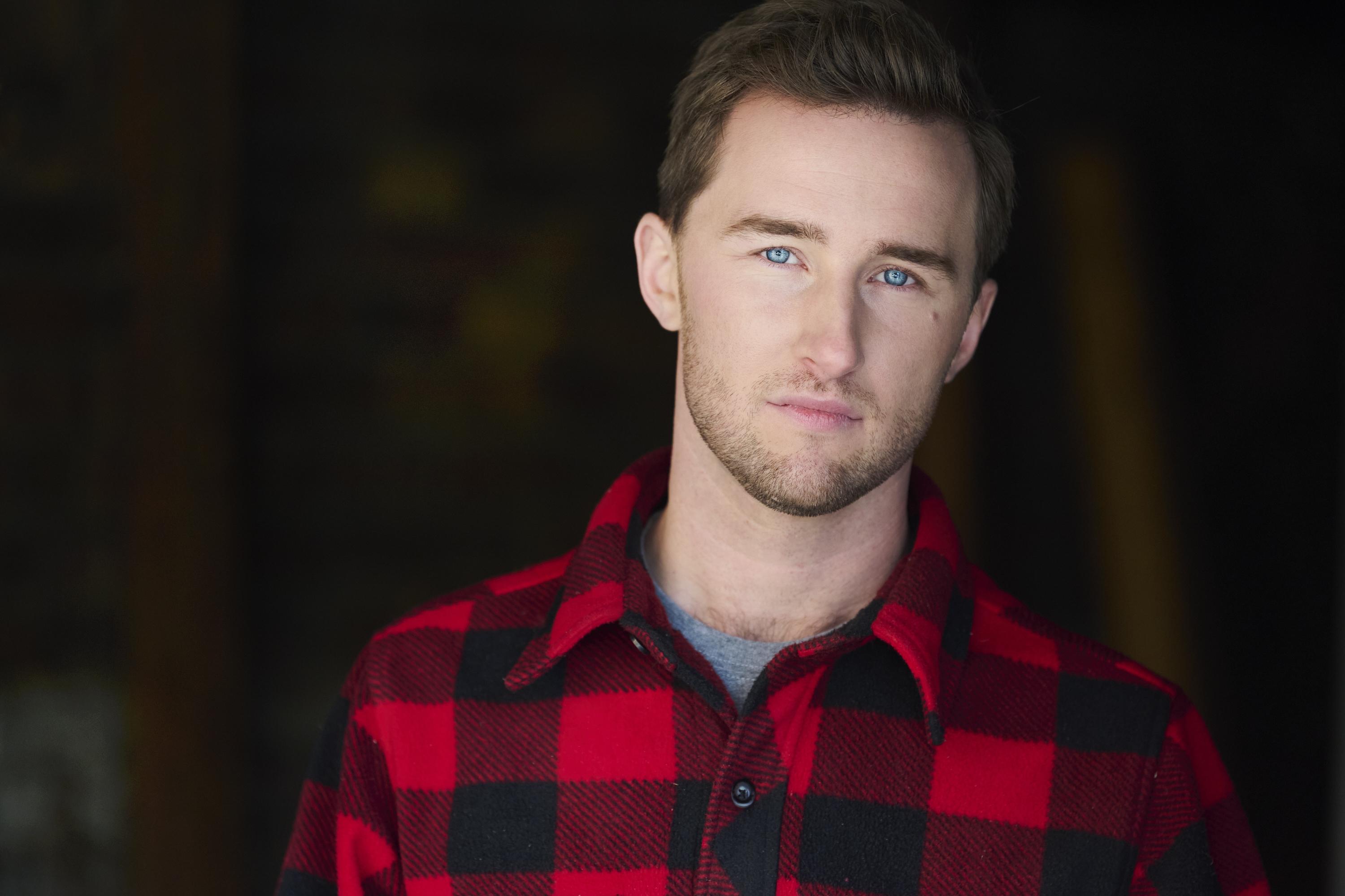 actor Nick Gauthier large photo