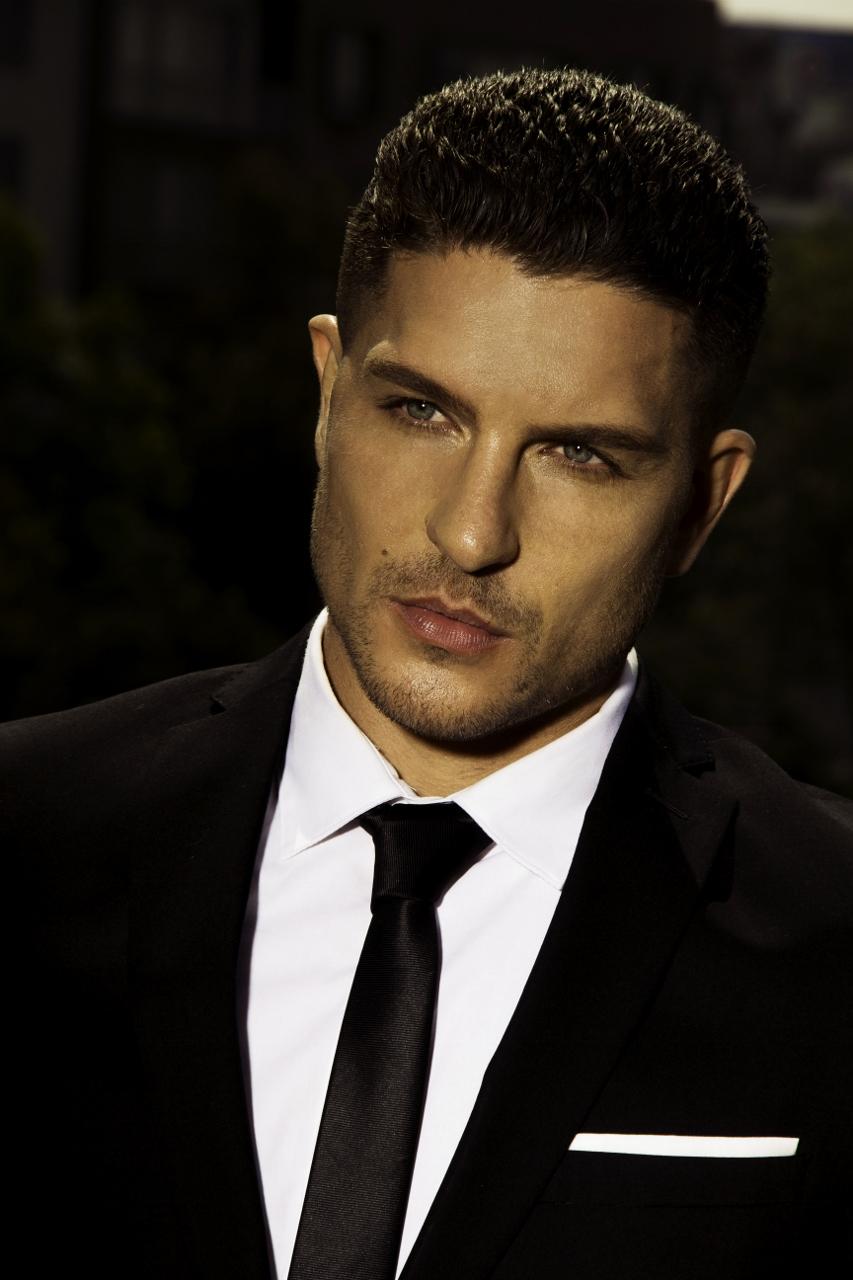 actor Tabaré Dutto large photo