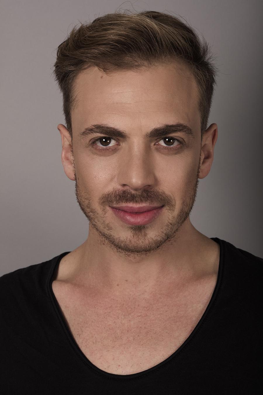 actor Adem Yilmaz large photo