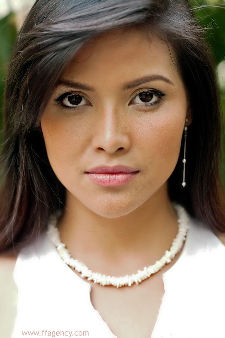 actor Aleera Montalla large photo