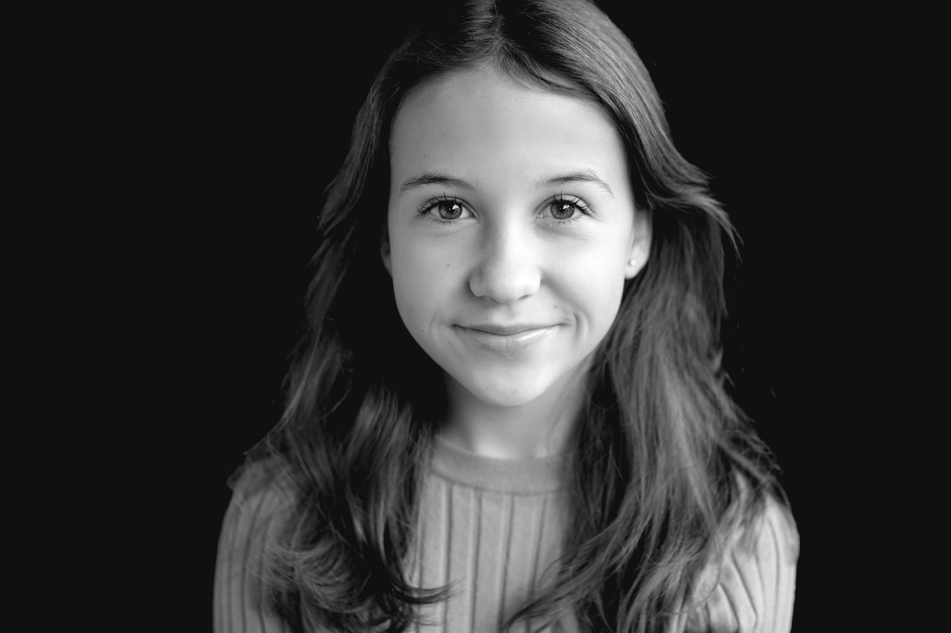 actor Madeline Hirvonen large photo