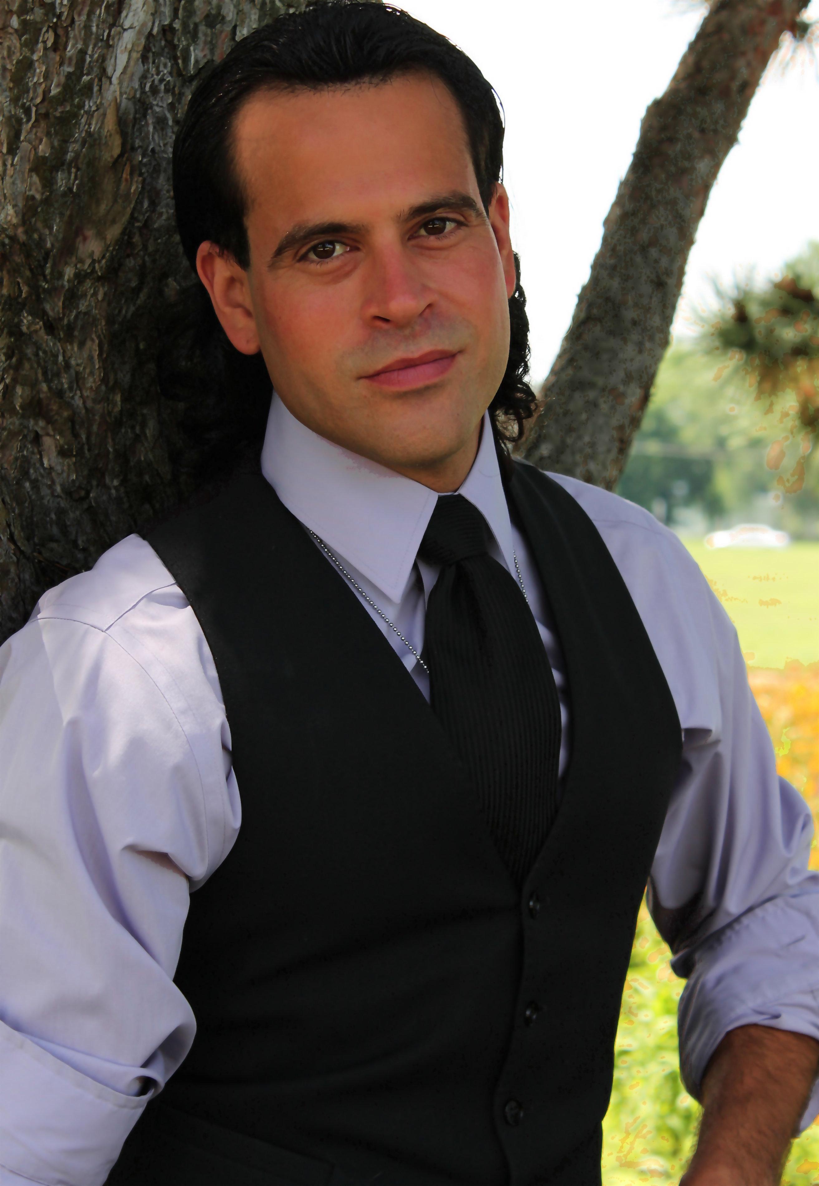 actor Kenny Santiago Marrero large photo