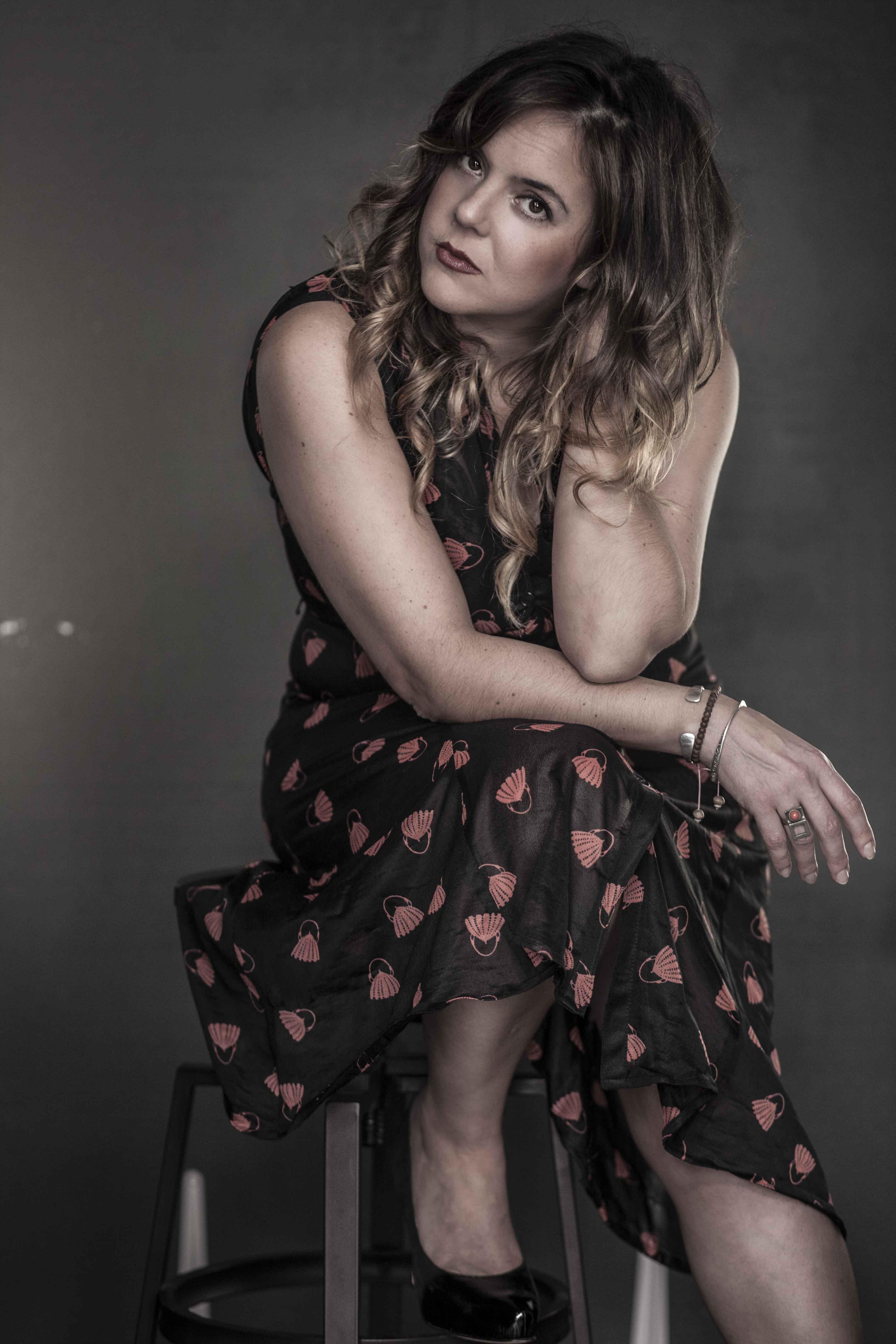 actor Sidika Larbes large photo