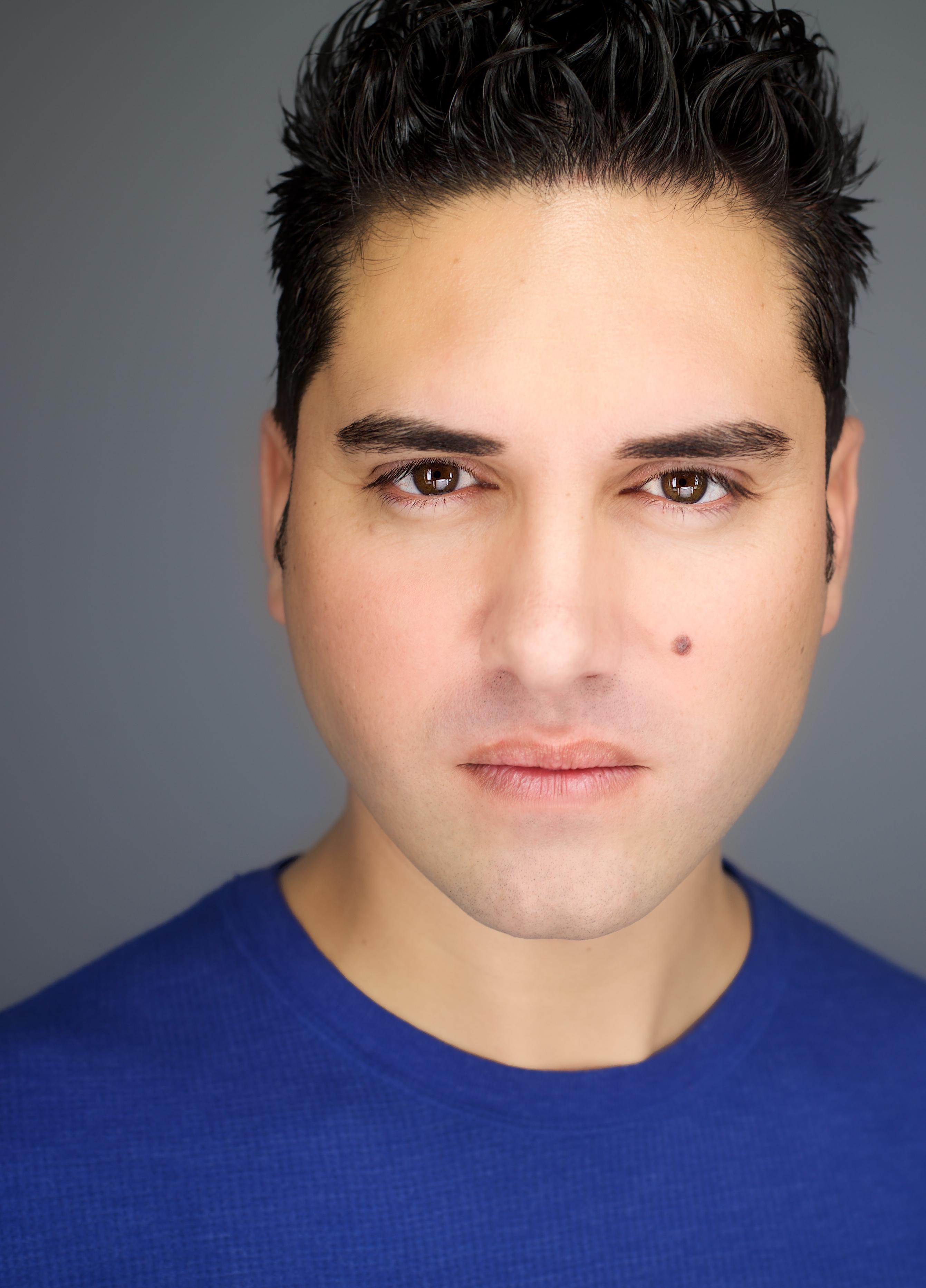 actor Eduardo Lezcano large photo