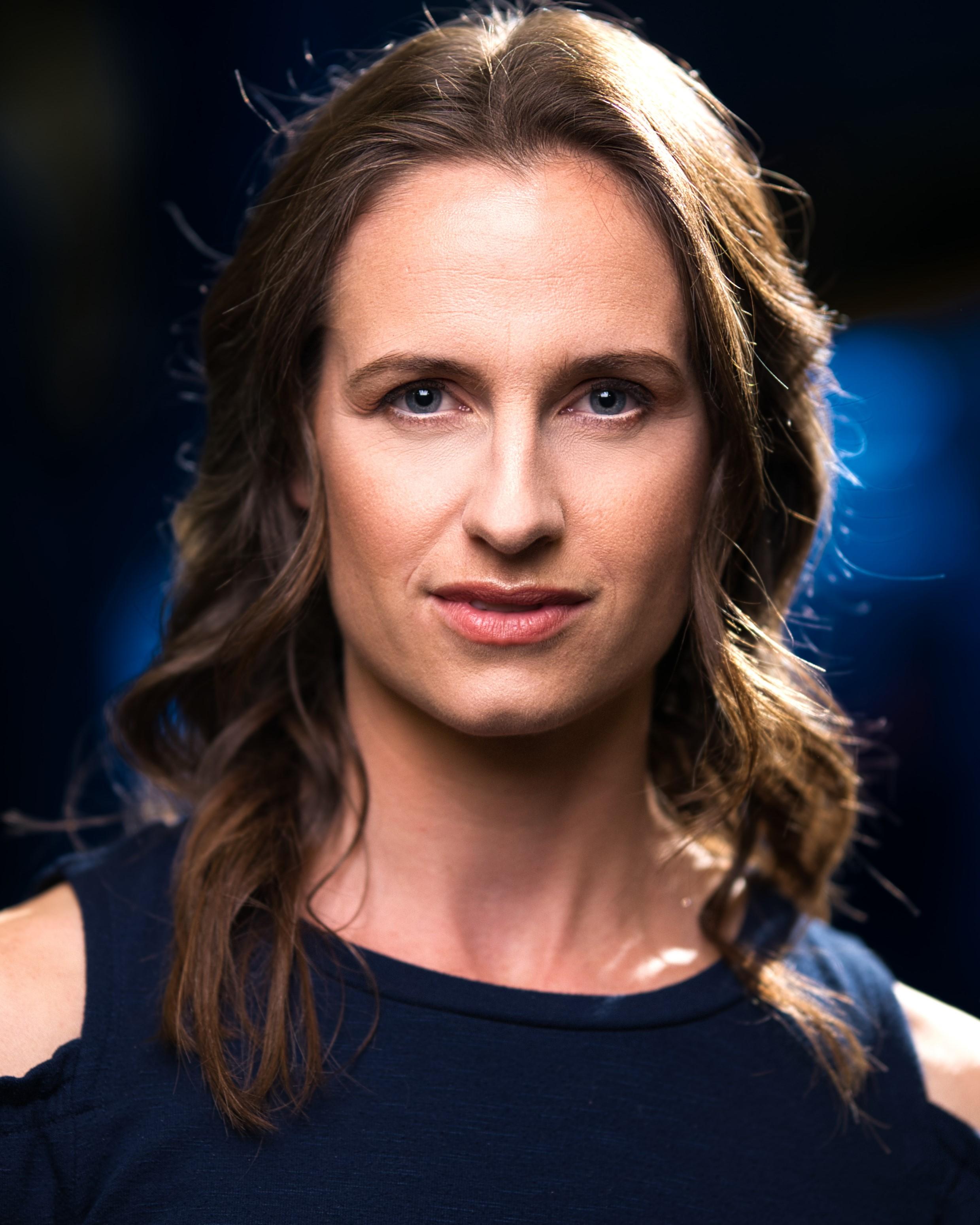 actor Leanne Johnson large photo