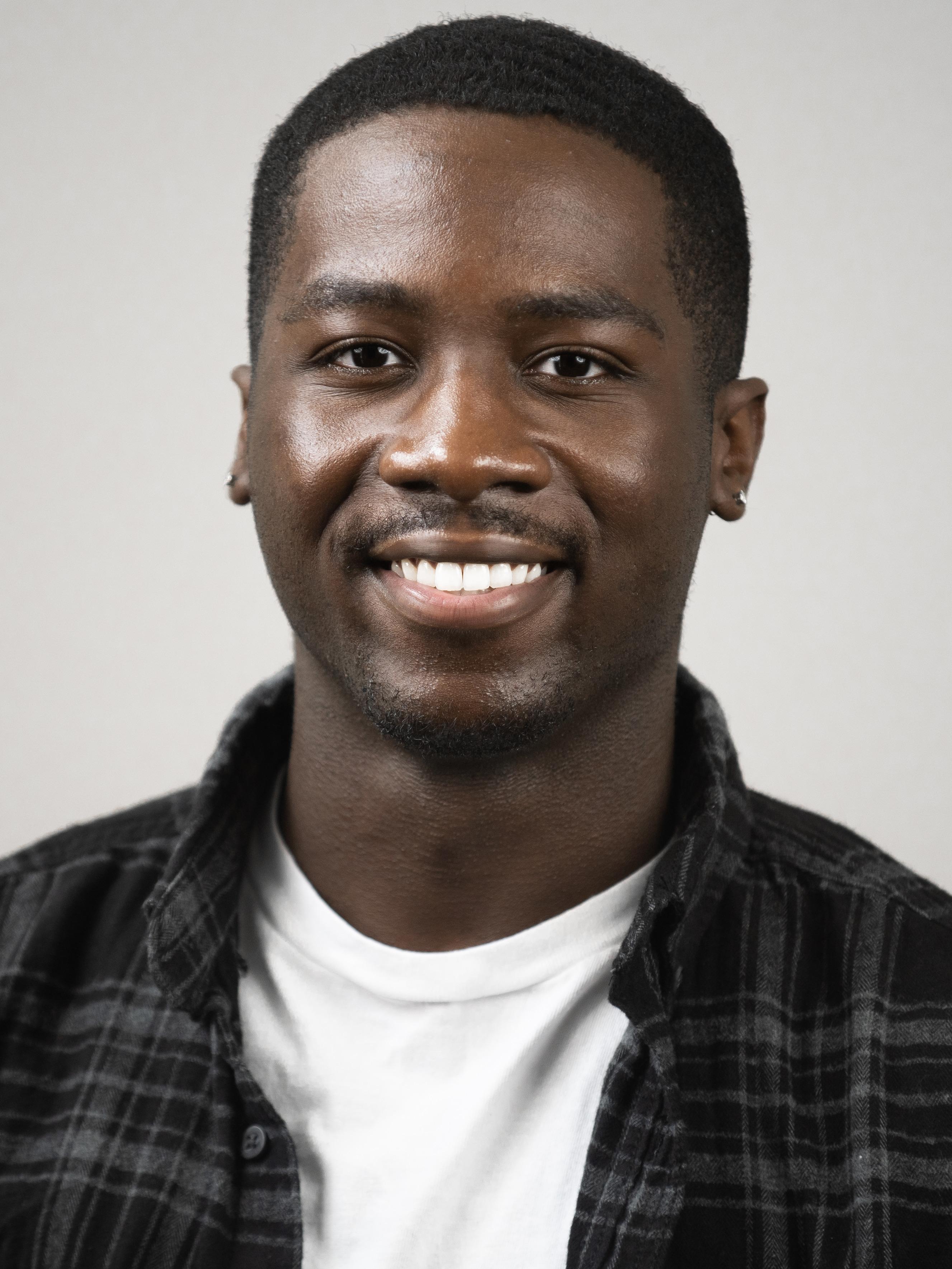 actor Devonté Lewis large photo