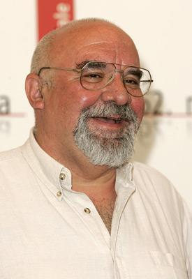 actor Stuart Gordon large photo