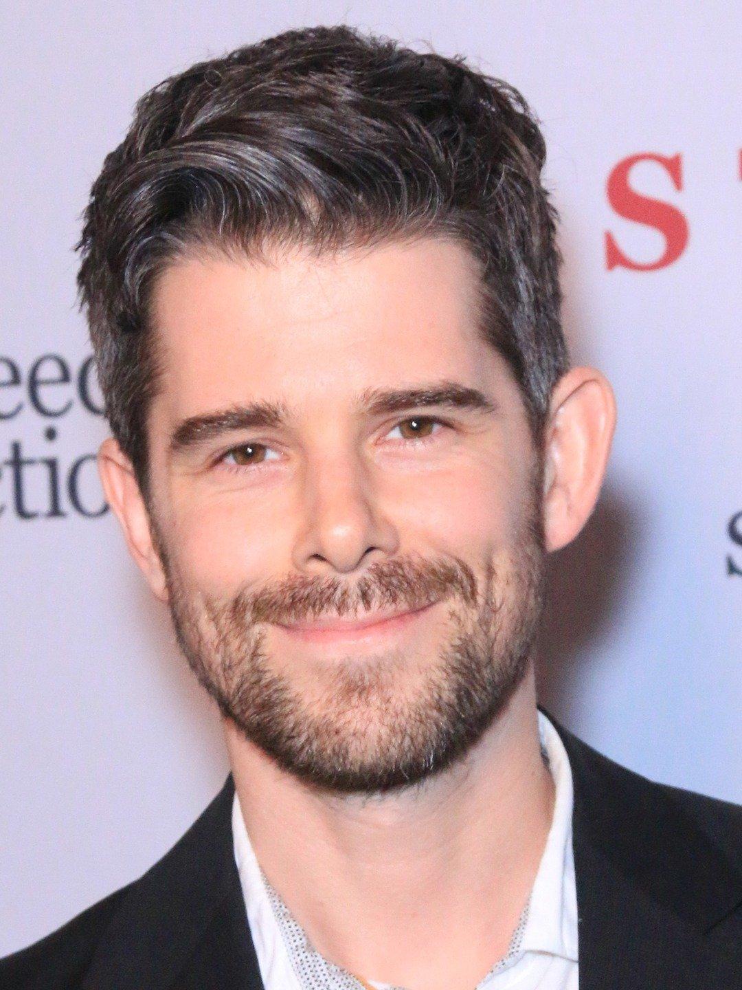 actor Travis Quentin Young large photo