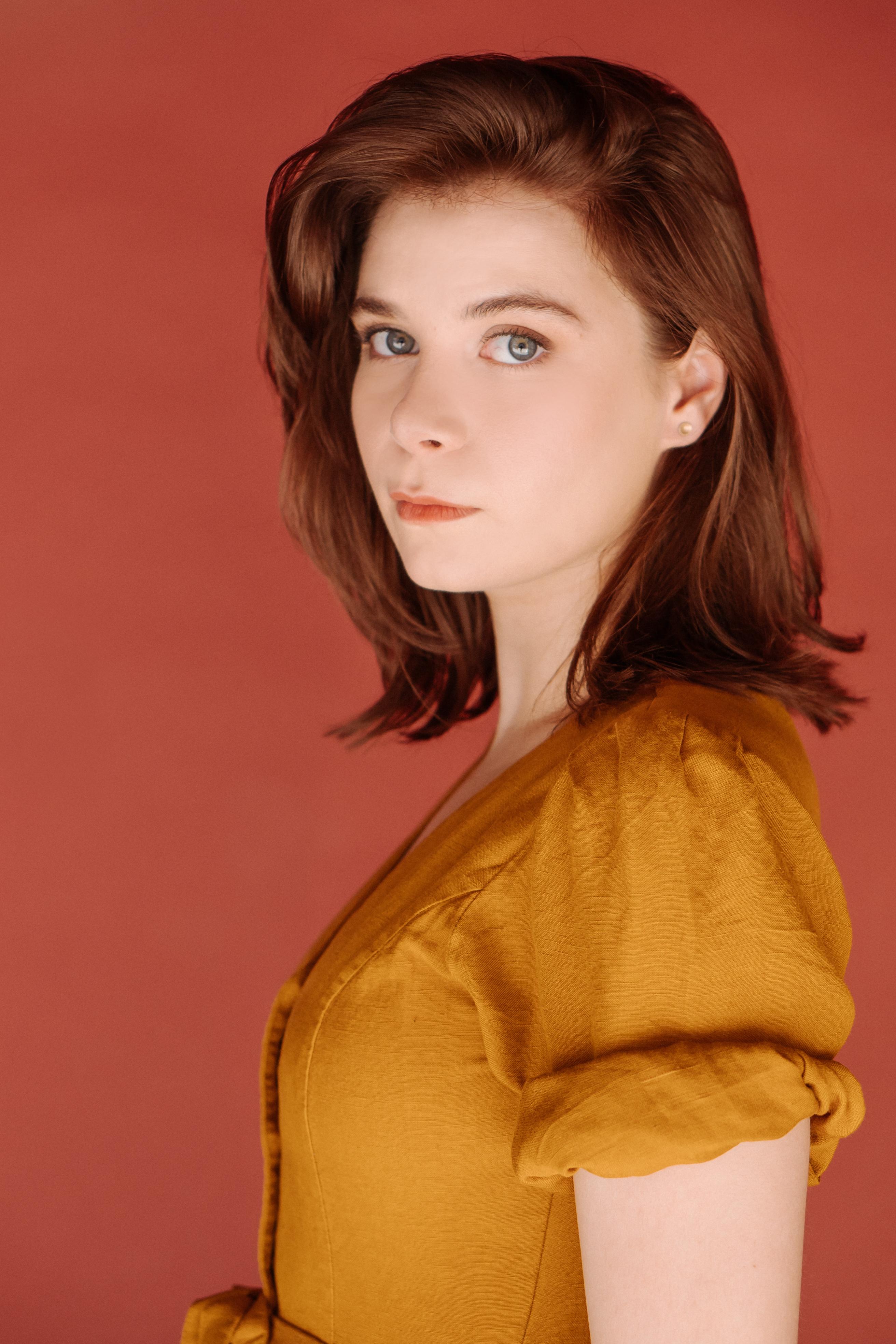 actor Alexa Yeames large photo