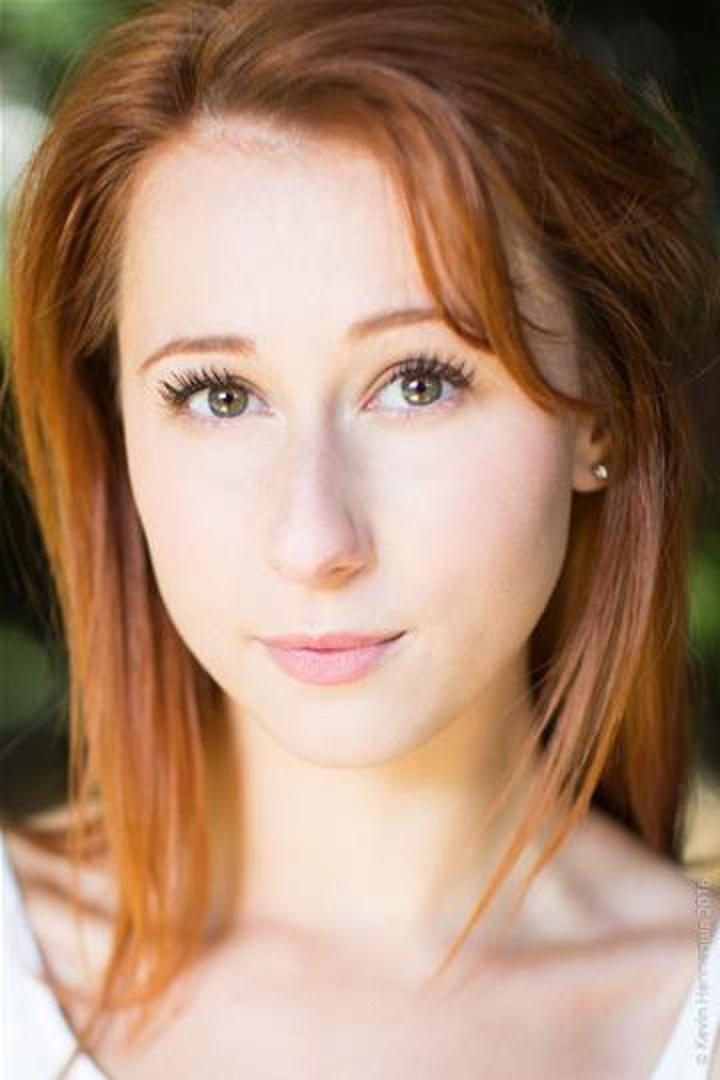 actor Elinor Machen-Fortune large photo