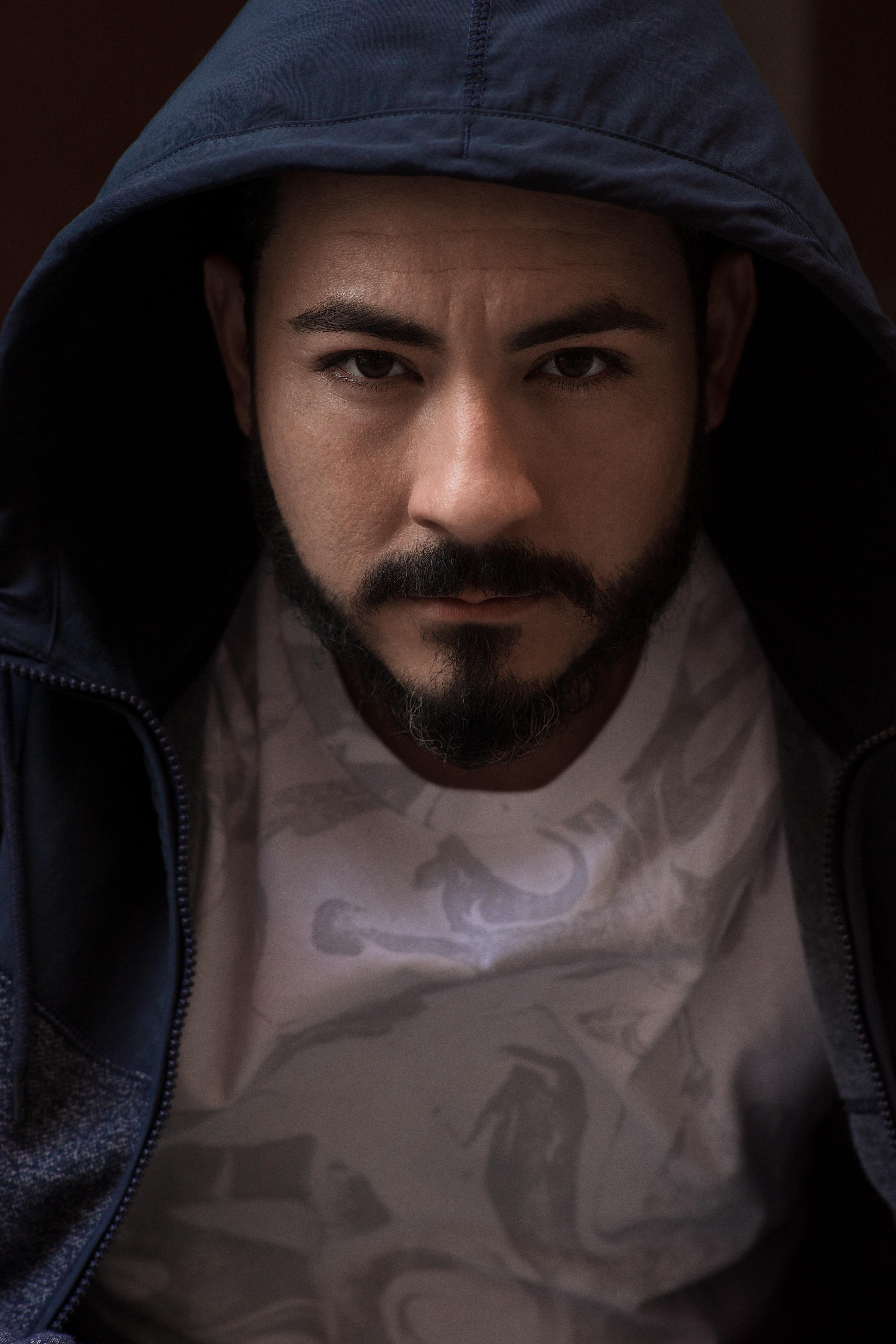 actor Adrian Enrique Hernandez large photo