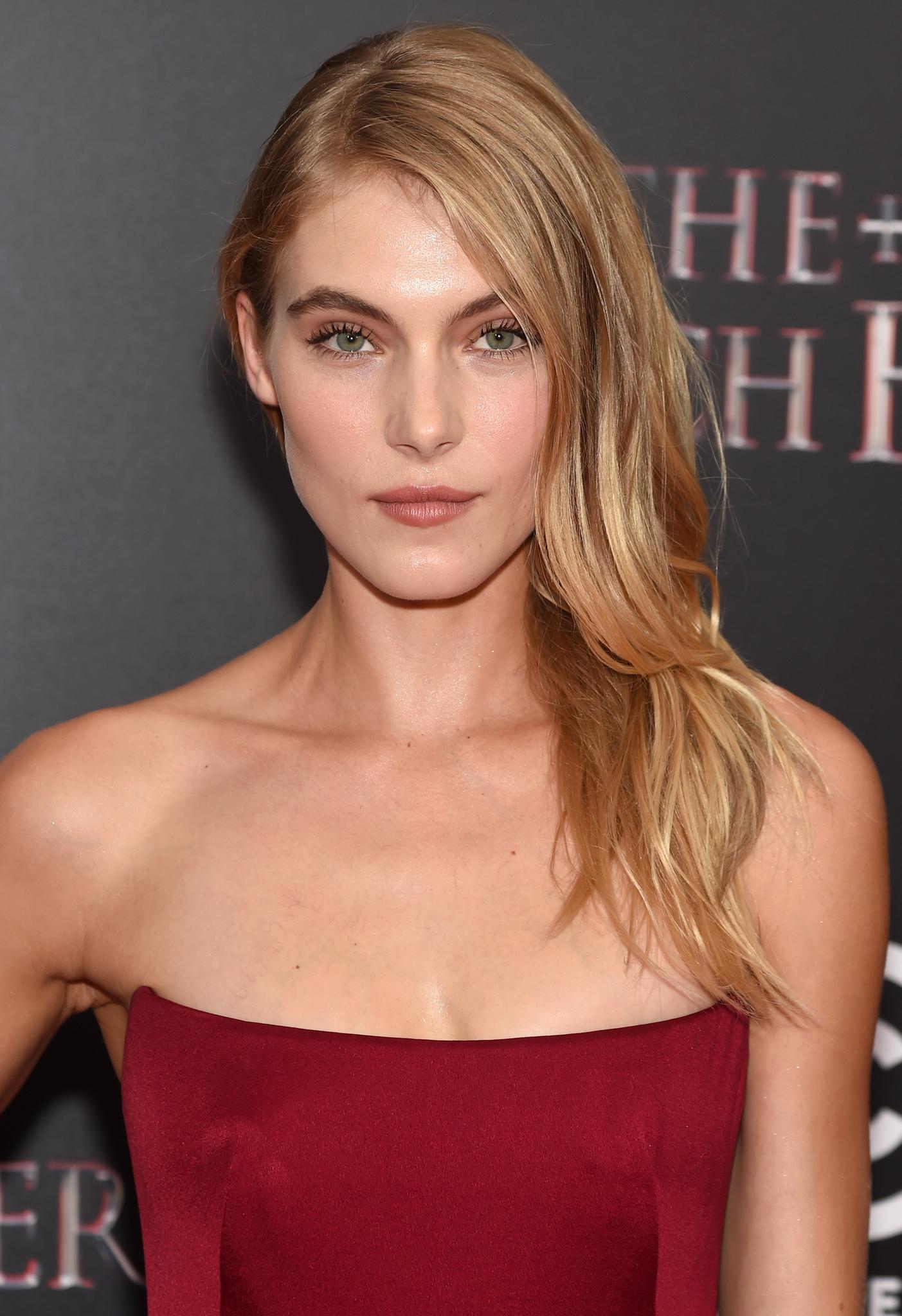 actor Allegra Carpenter large photo