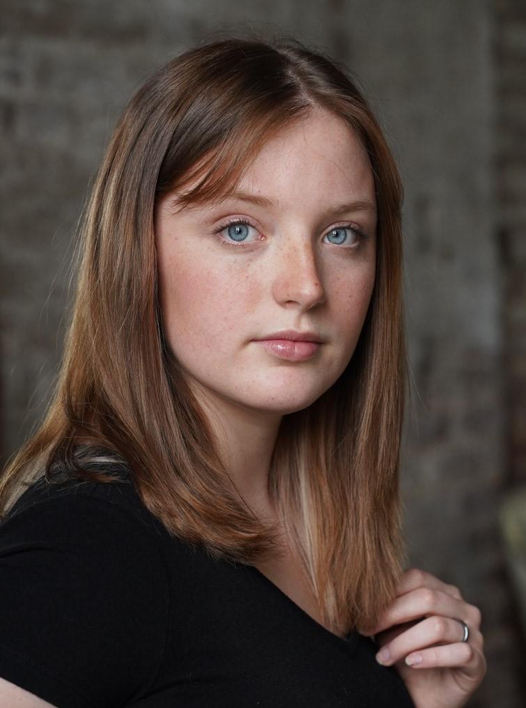 actor Christa Beth Campbell large photo