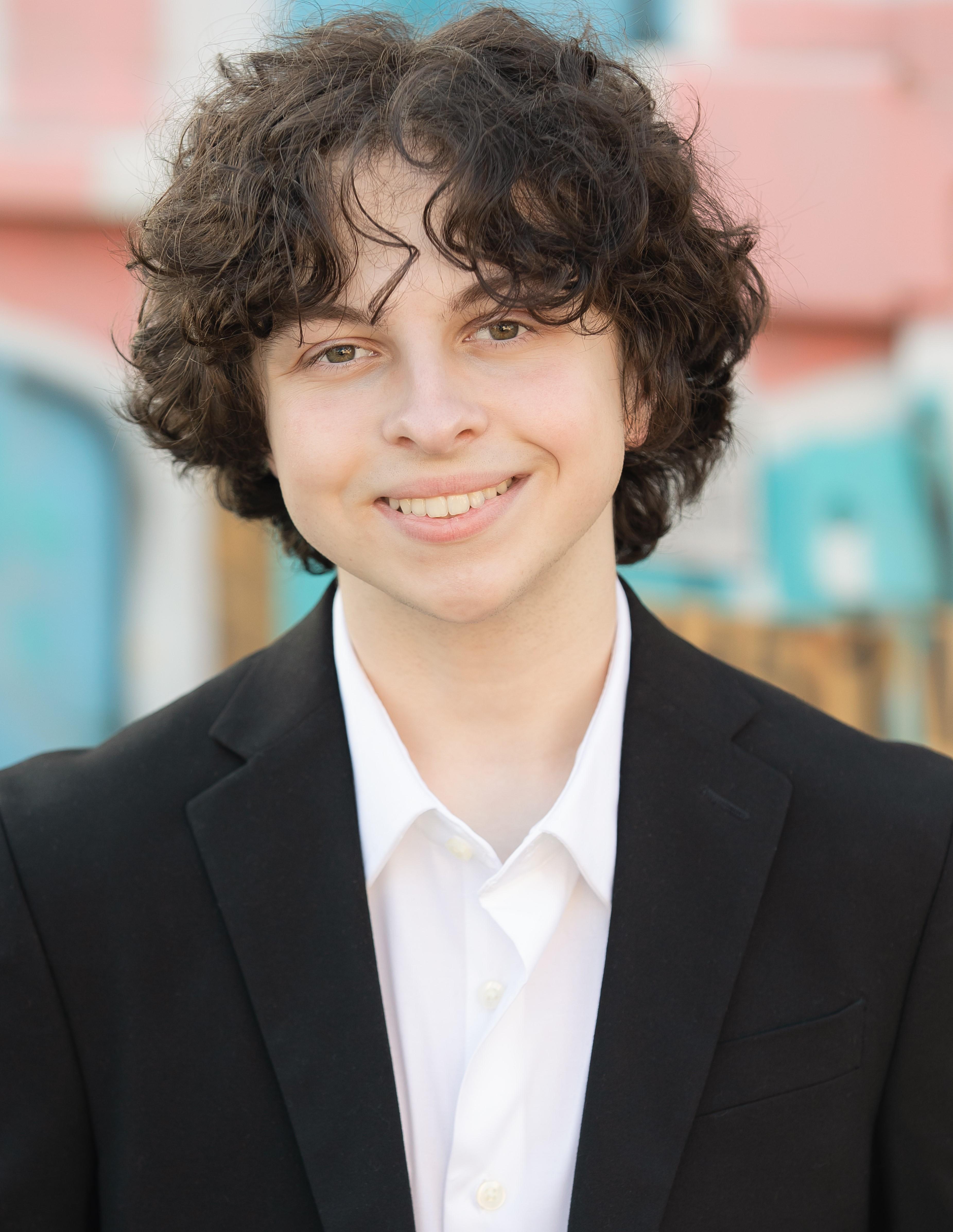 actor Holden Goyette large photo