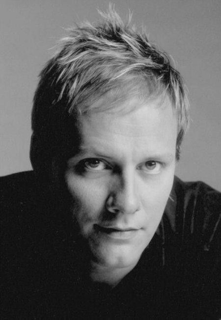 actor Antony Cotton large photo