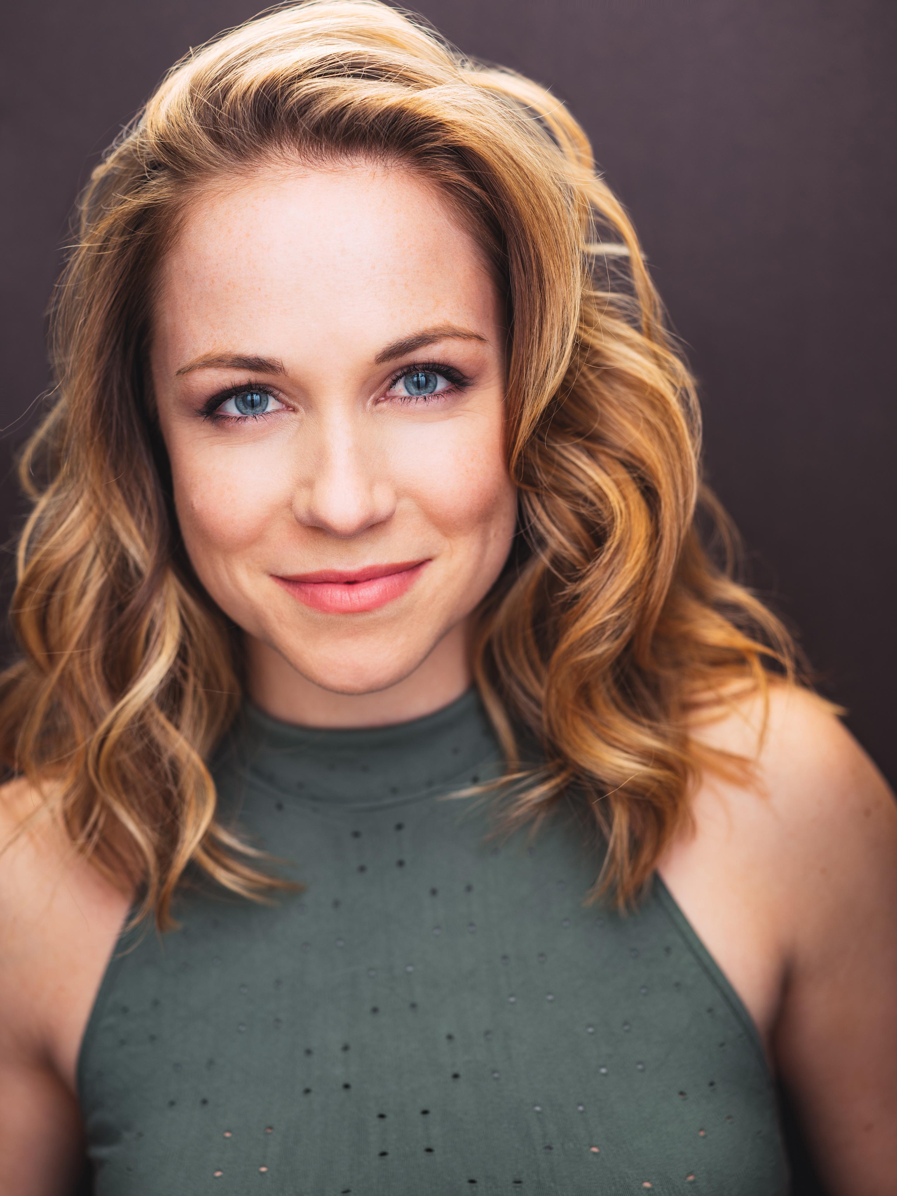 actor Jessica Mosher large photo