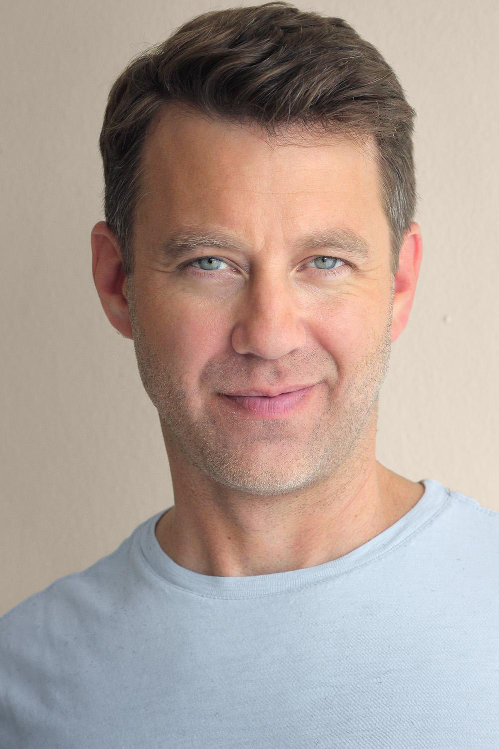 actor Eric Sweeney large photo