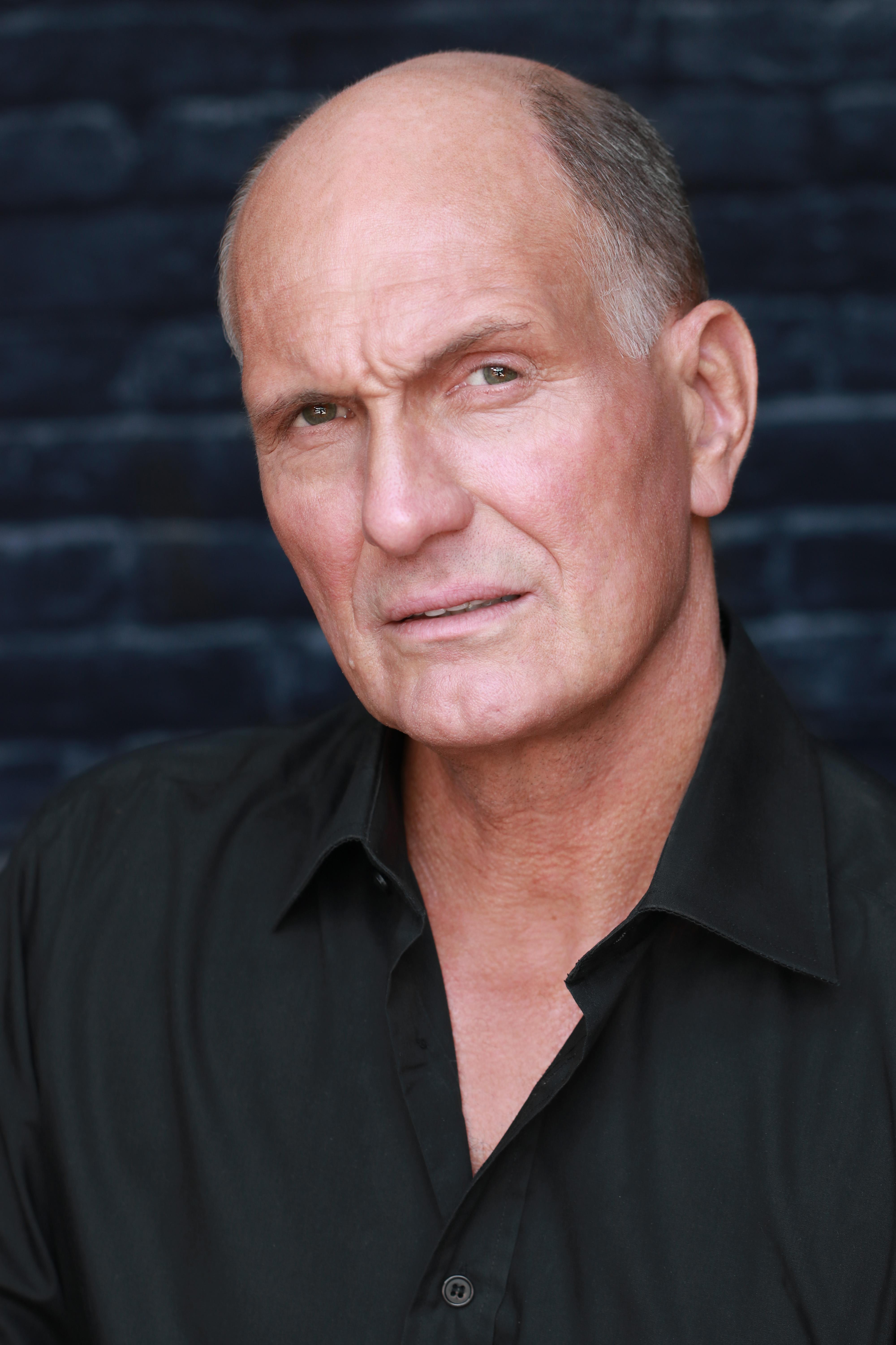 actor Richard Haylor large photo