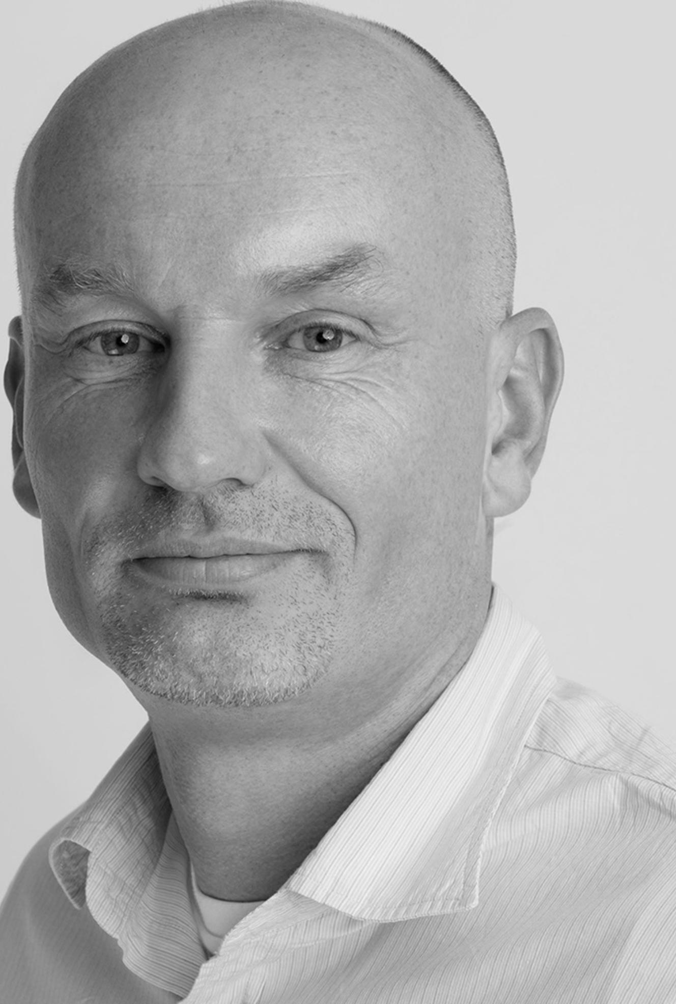 actor Guy Moot large photo