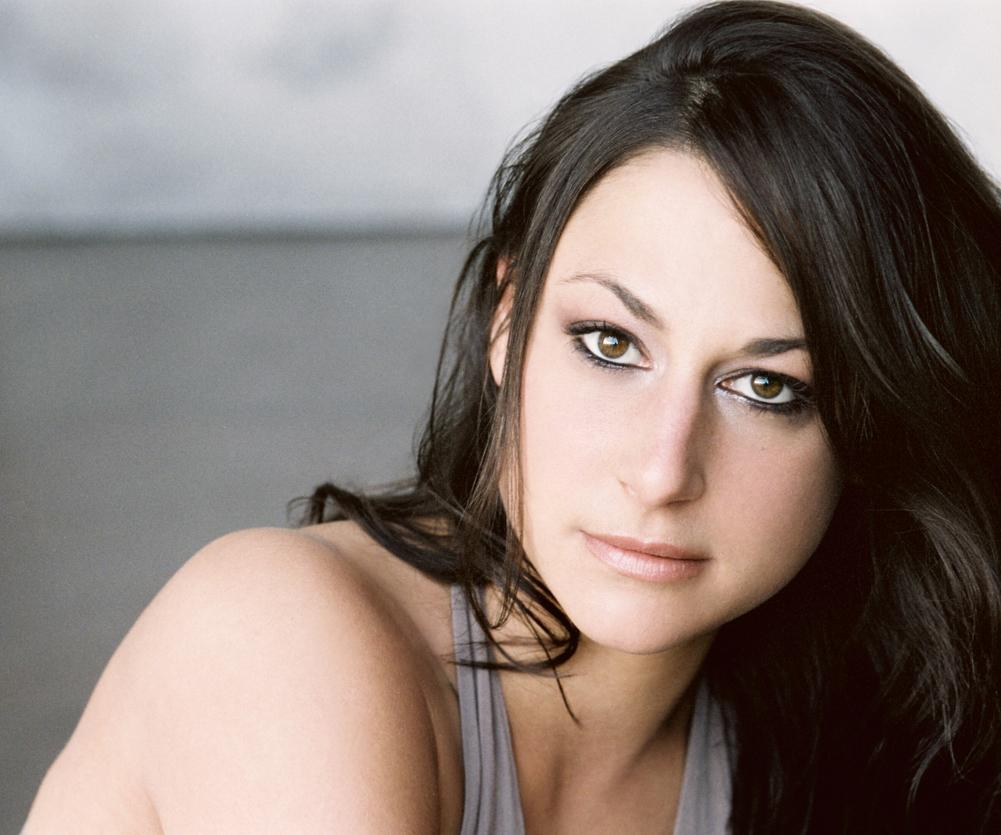 actor Rachel Miles large photo