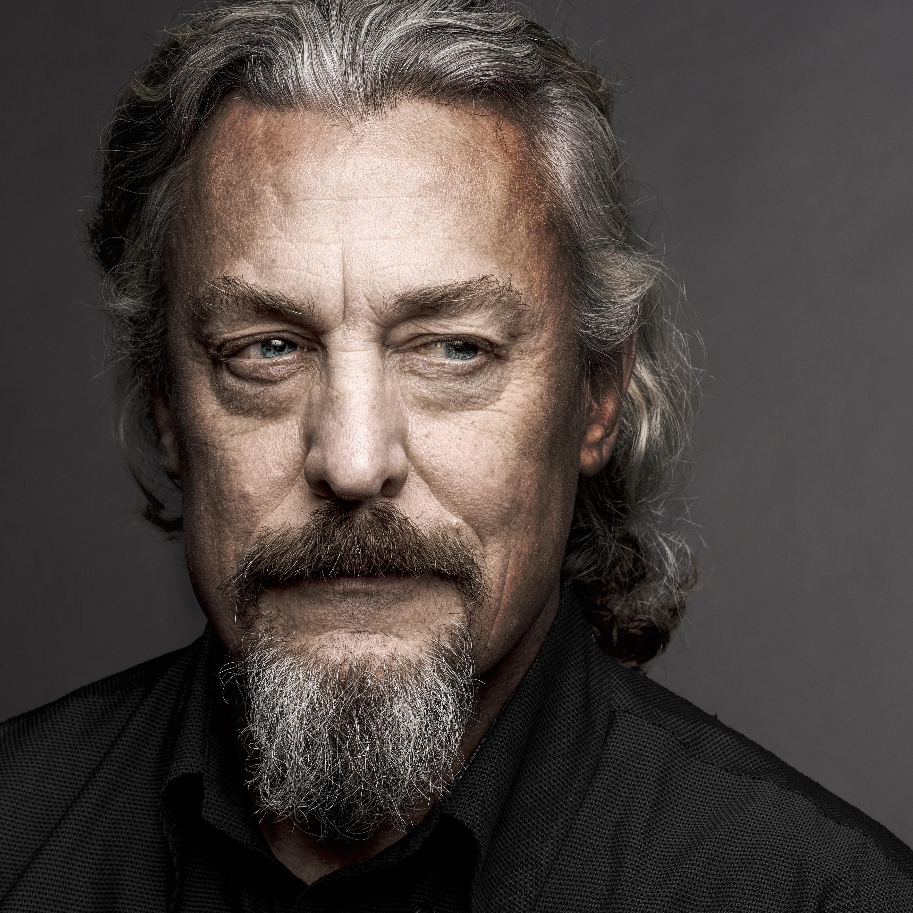 actor Peter Whittaker large photo