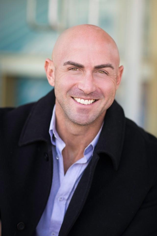 actor Aaron V. Williamson large photo