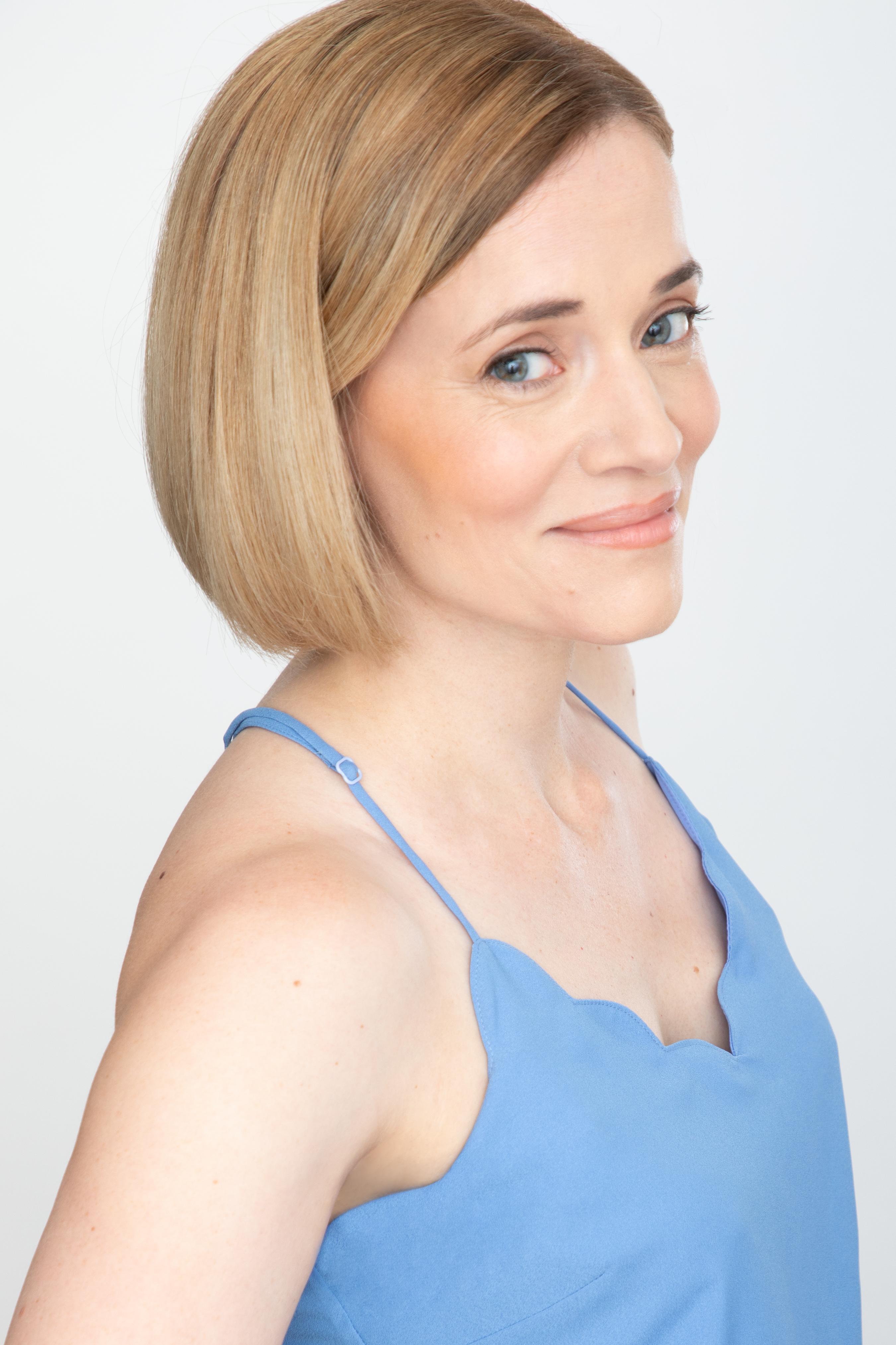 actor Katherine Joan Taylor large photo