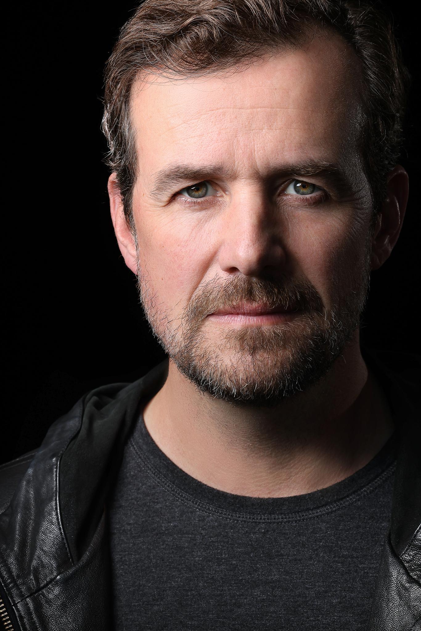 actor Michael Hyland large photo