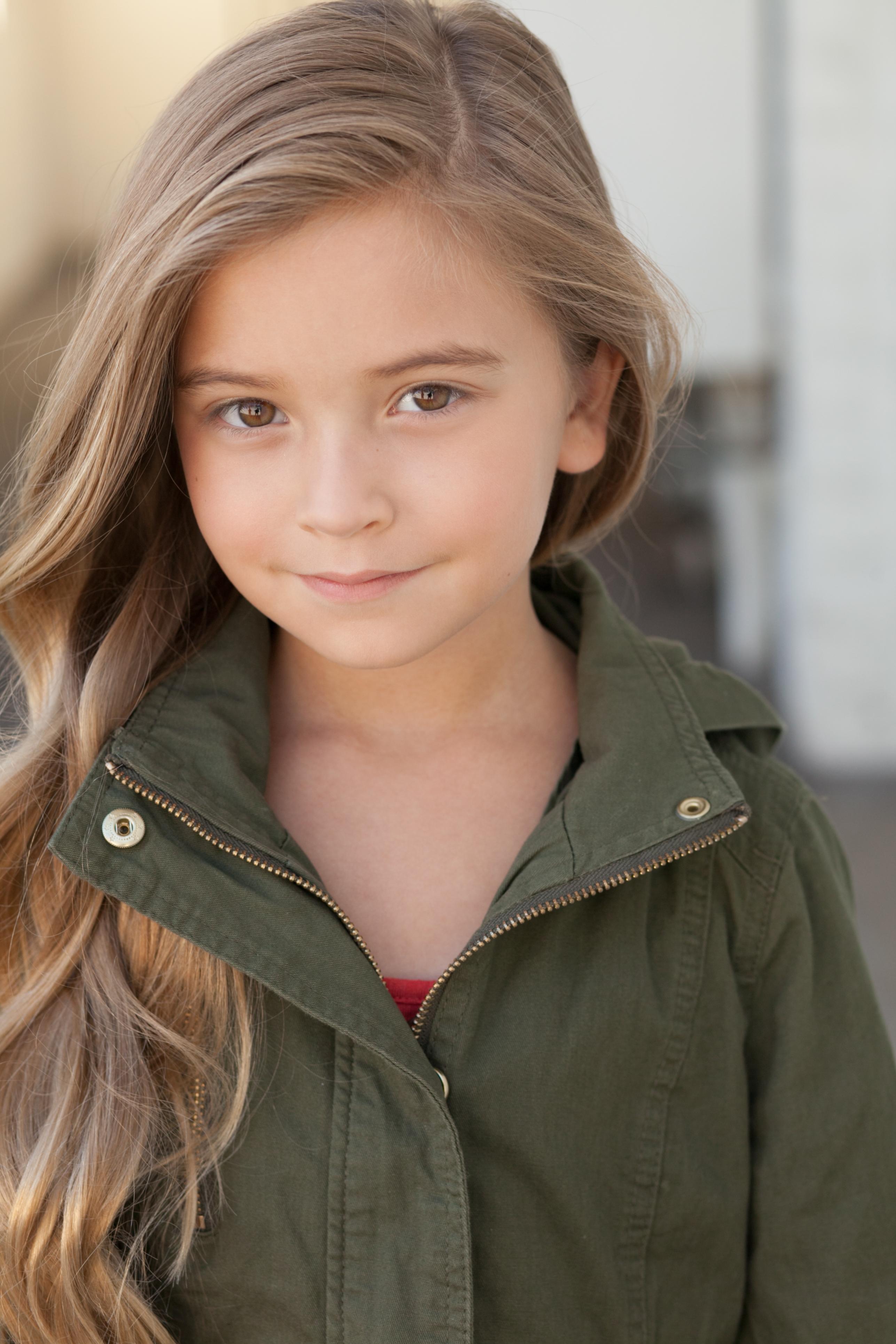 actor LorelaiGreen large photo