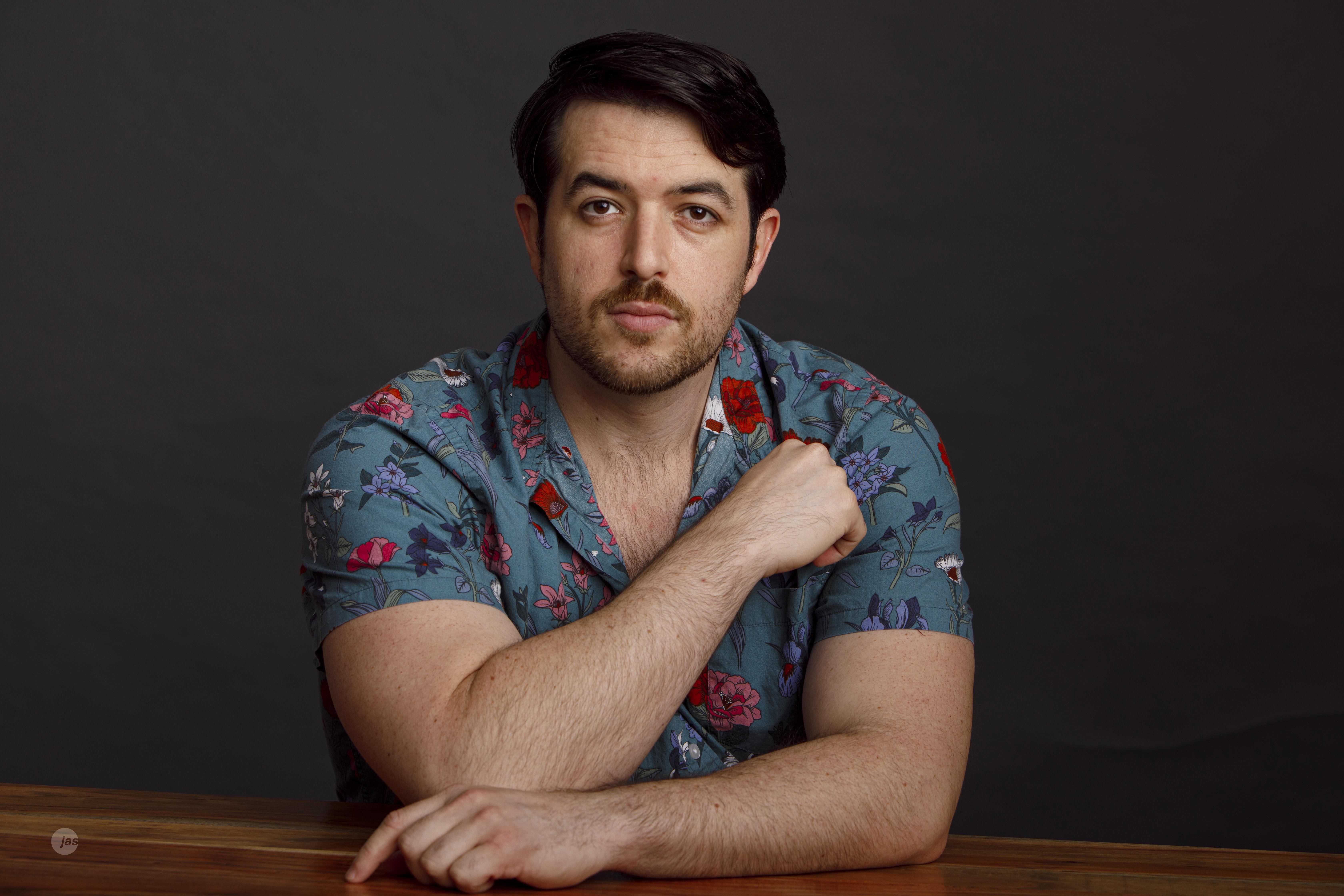 actor Mike Kaye large photo