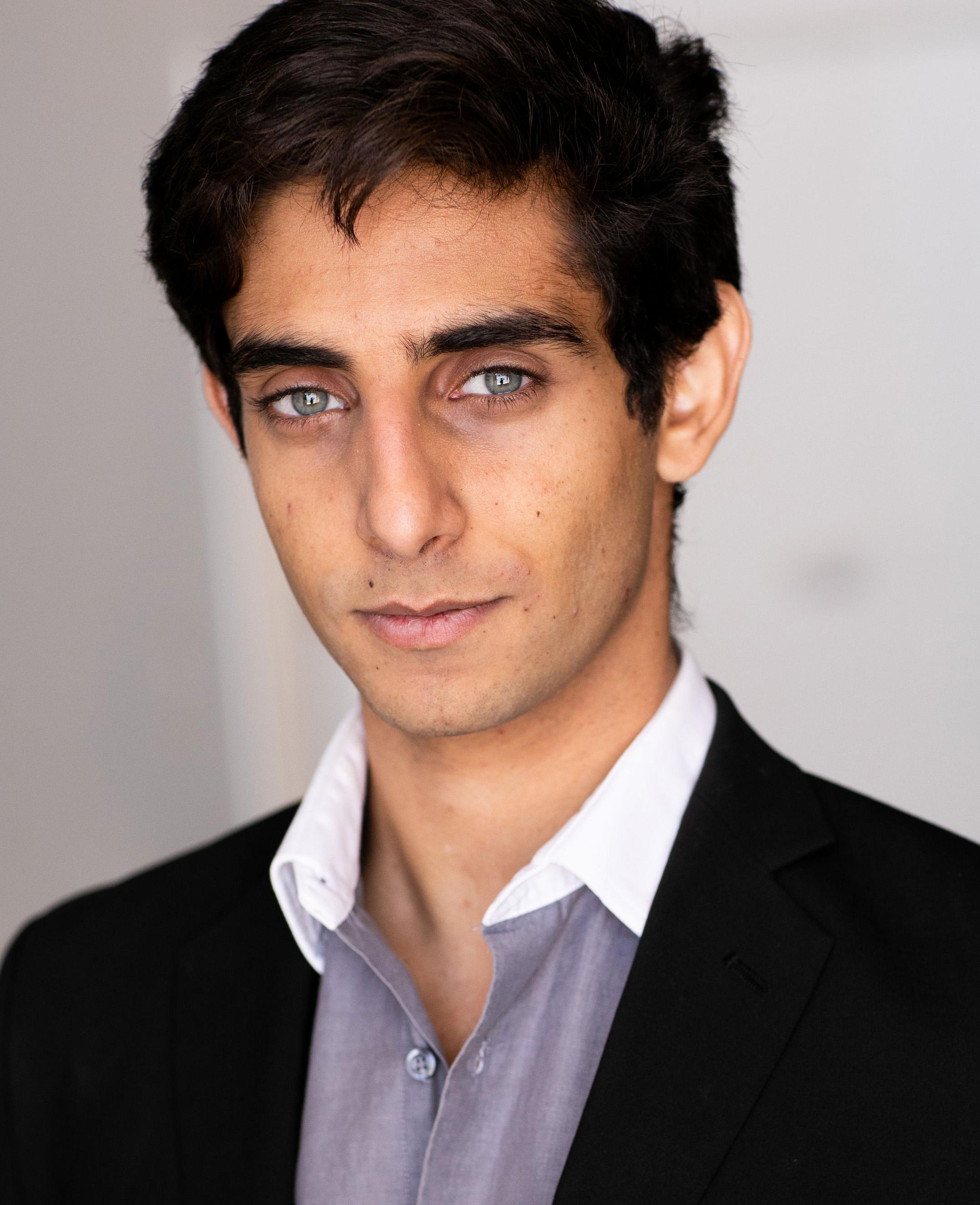 actor Luke Dimyan large photo