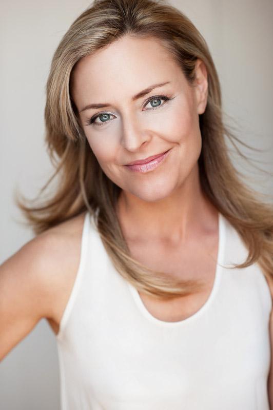 actor Rachael Beck large photo