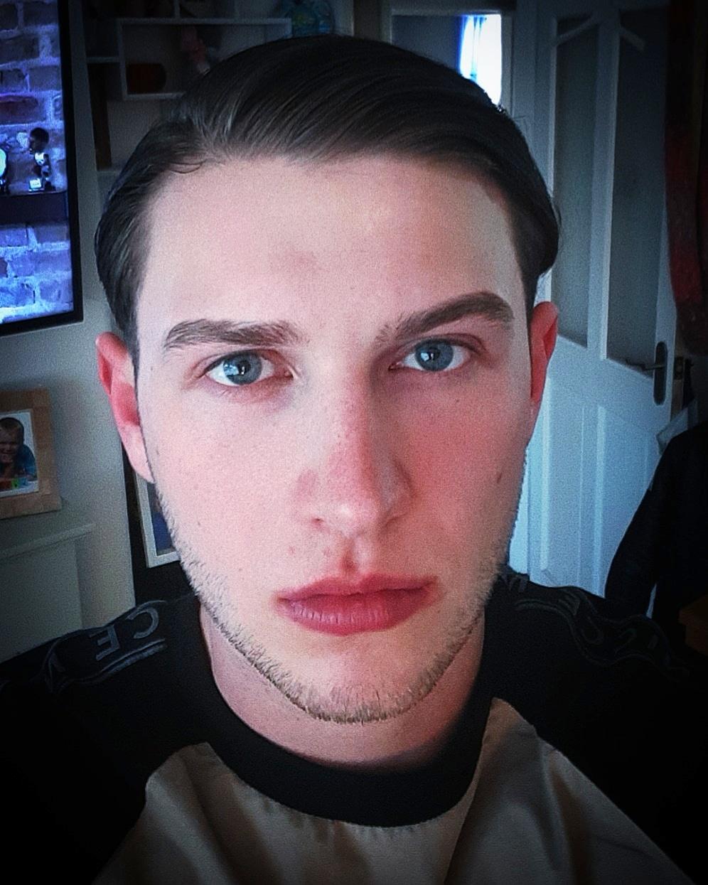 actor Robbie Conway large photo