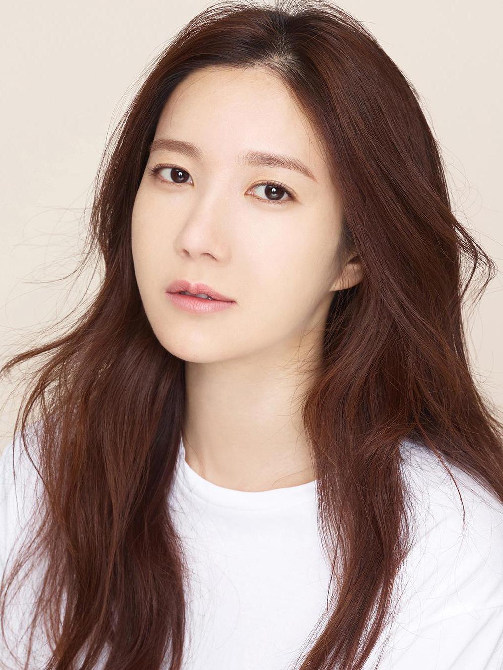 actor Ji-Ah Lee large photo