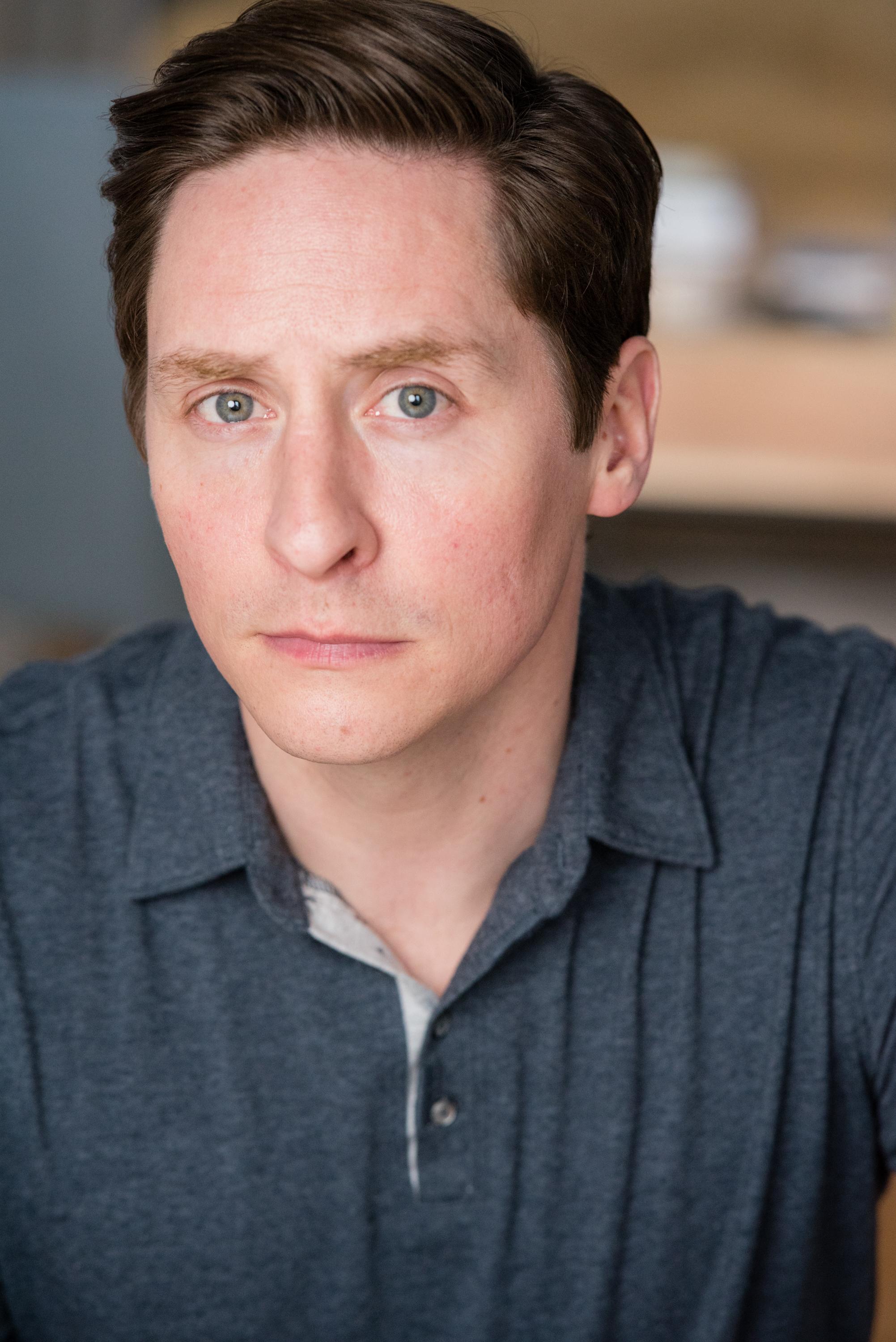 actor Mike Schminke large photo