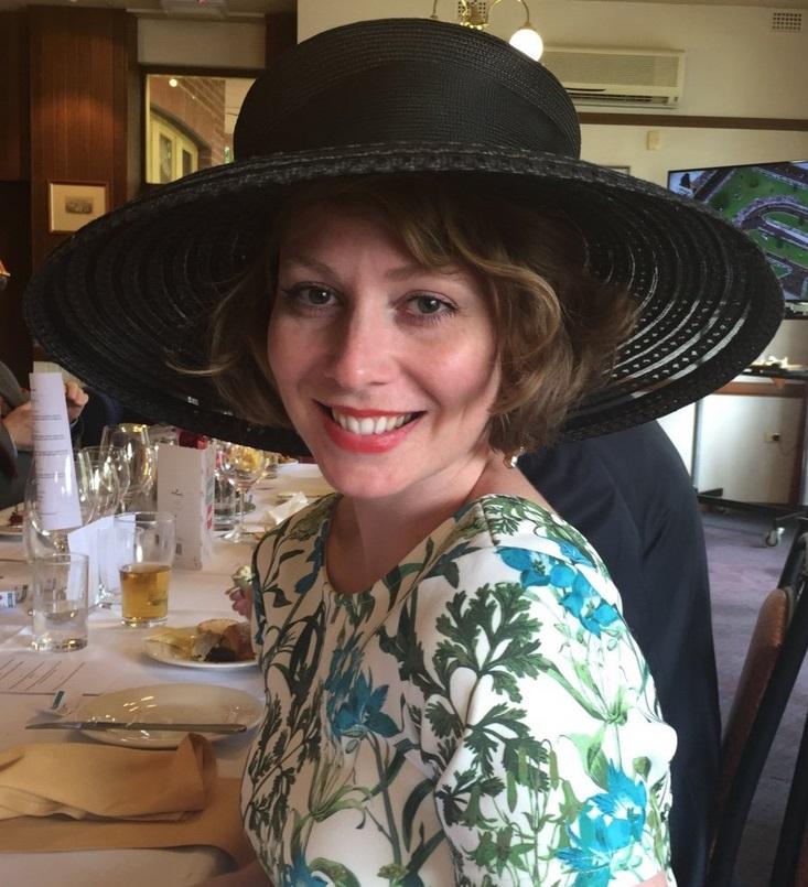 actor Beth Mayfield large photo