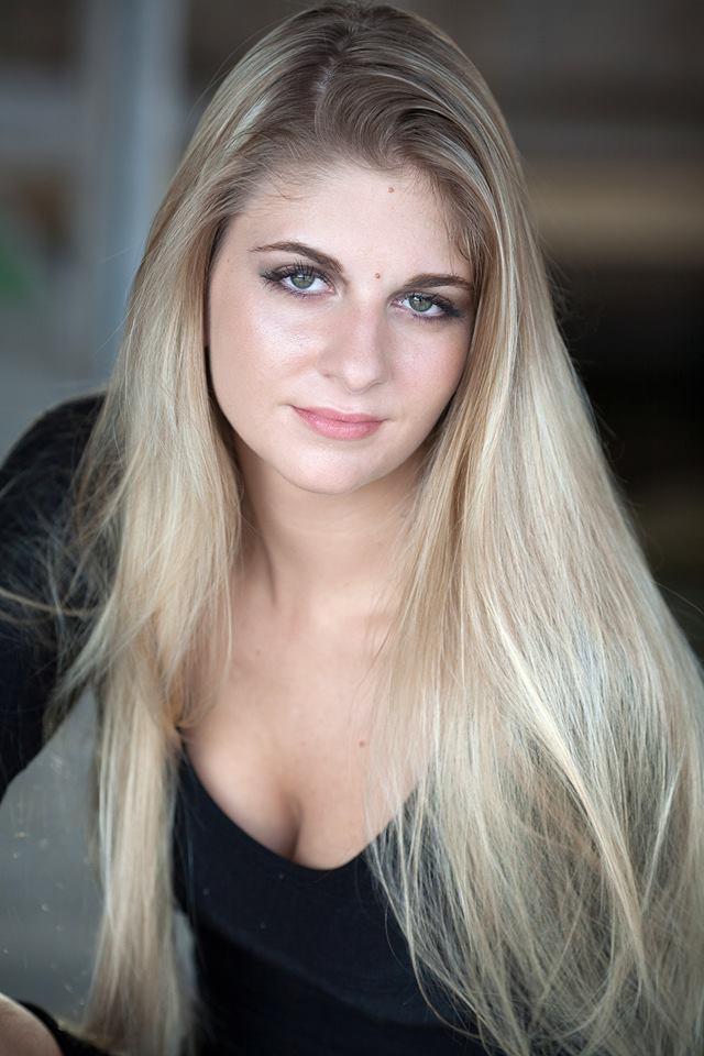 actor Alexis Leggett large photo