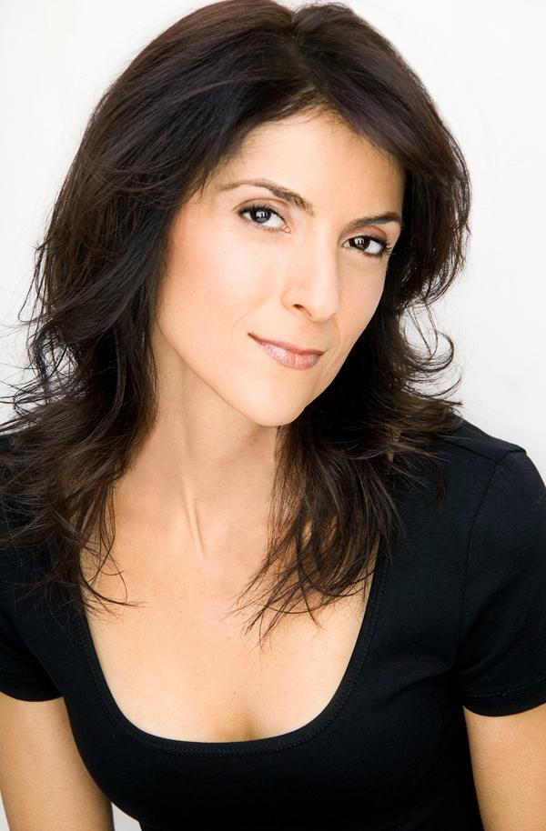 actor Caroline Farah large photo