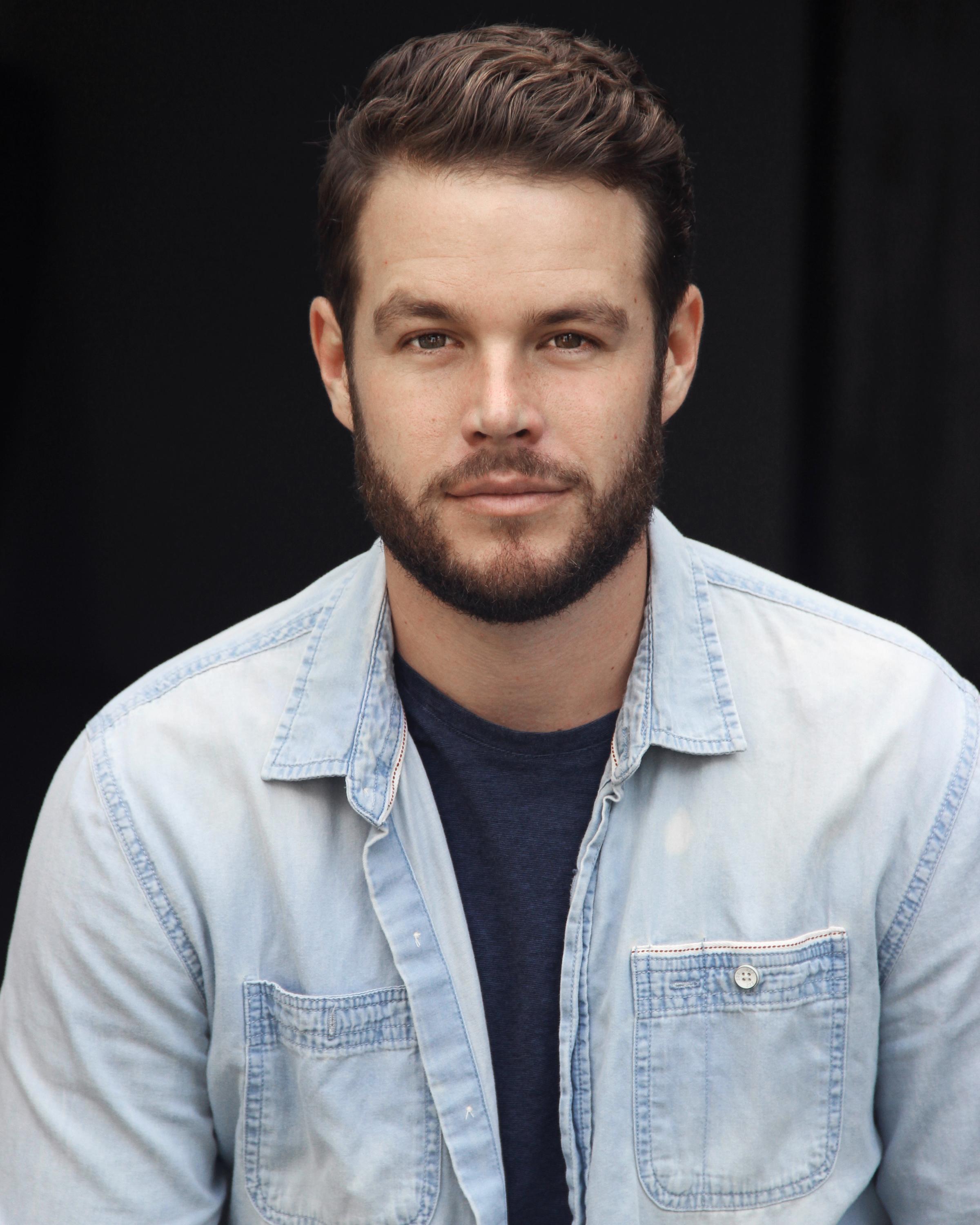 actor Kyle Jones large photo