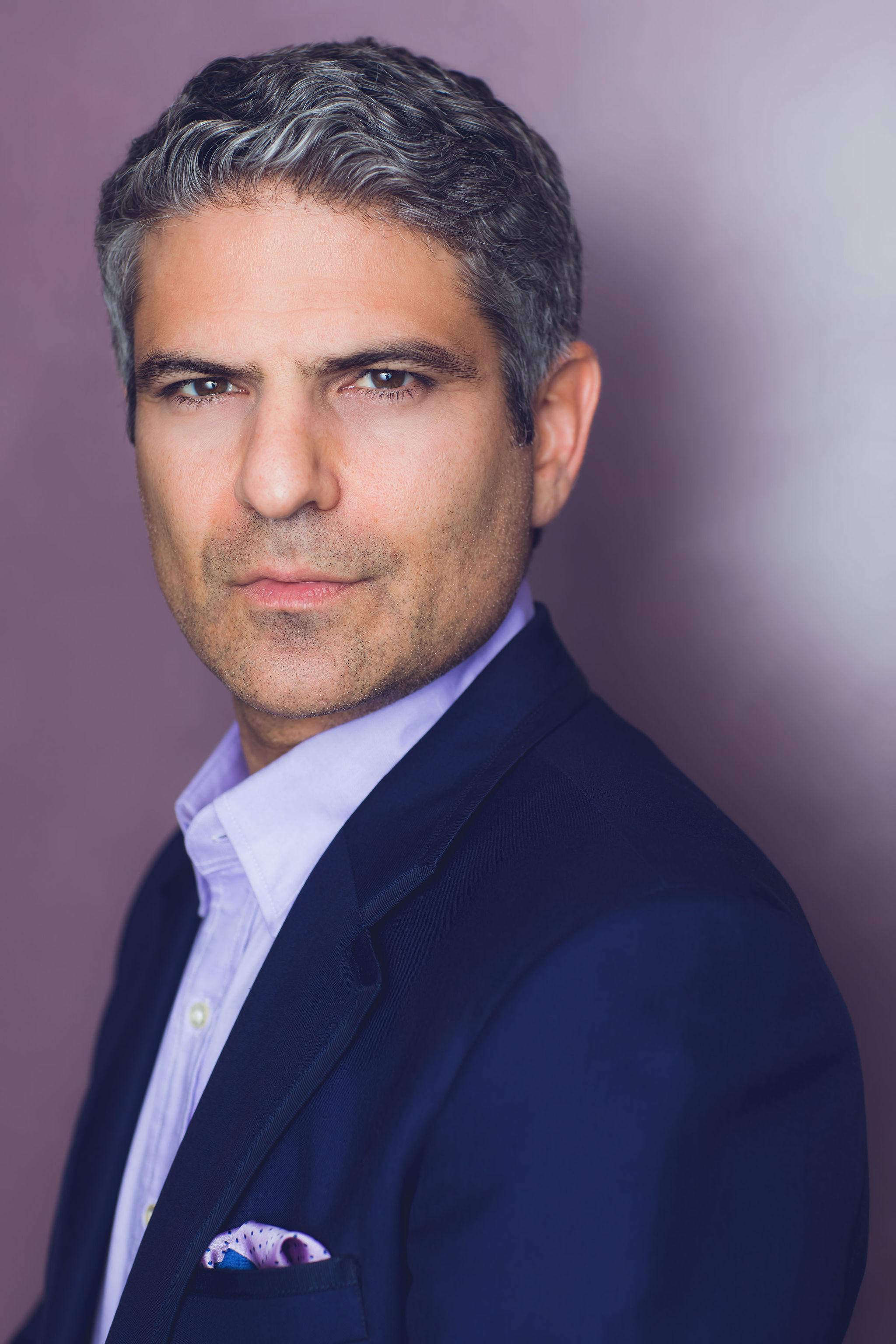 actor Juri Henley-Cohn large photo