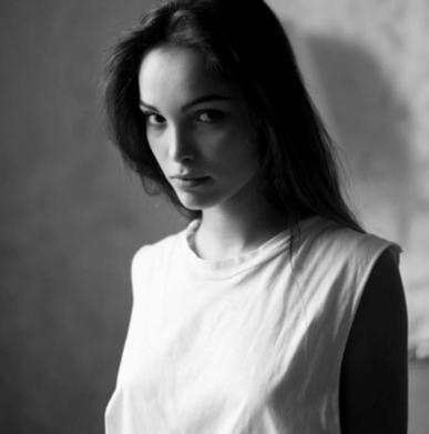 actor Lola Le Lann large photo