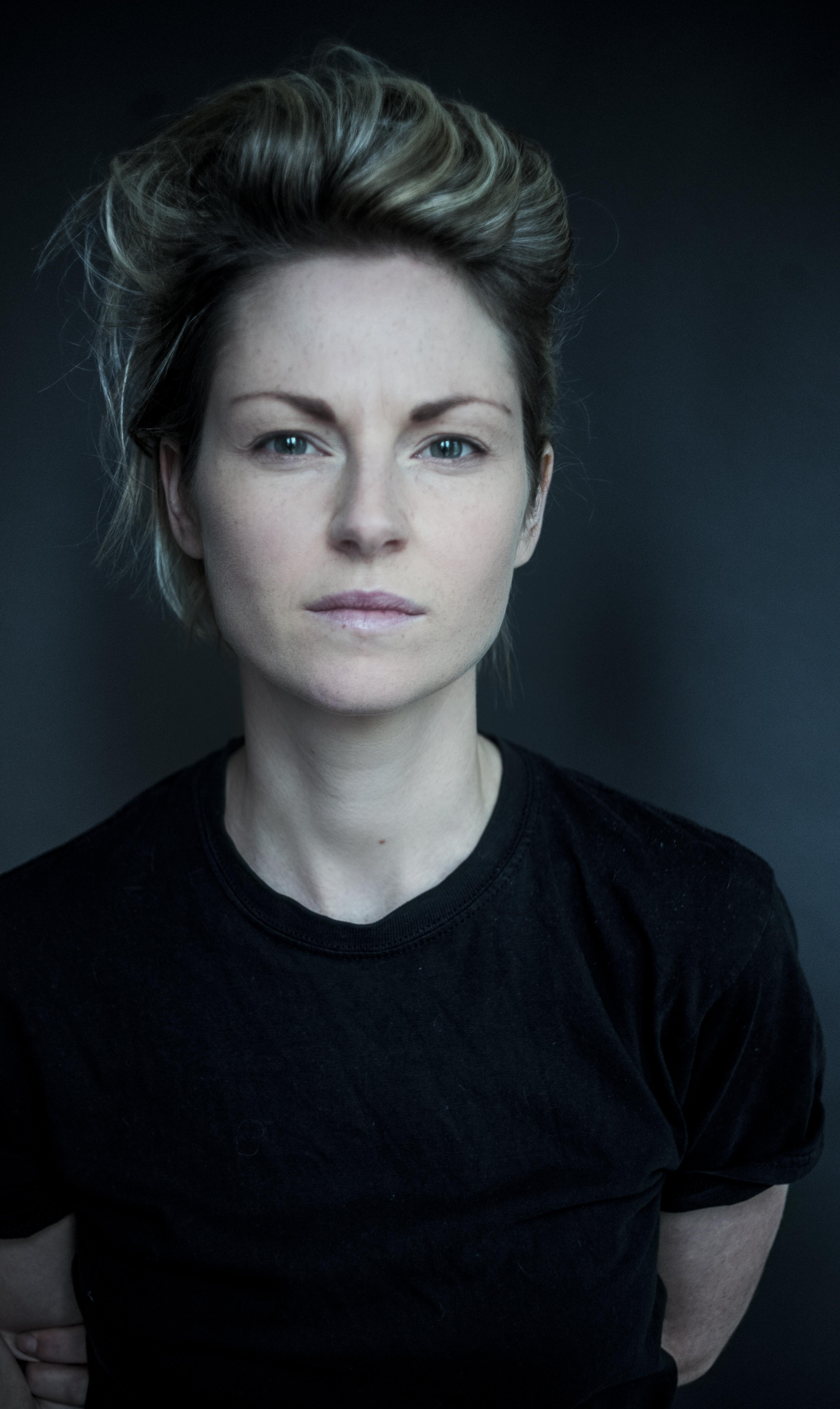 actor Alika Autran large photo