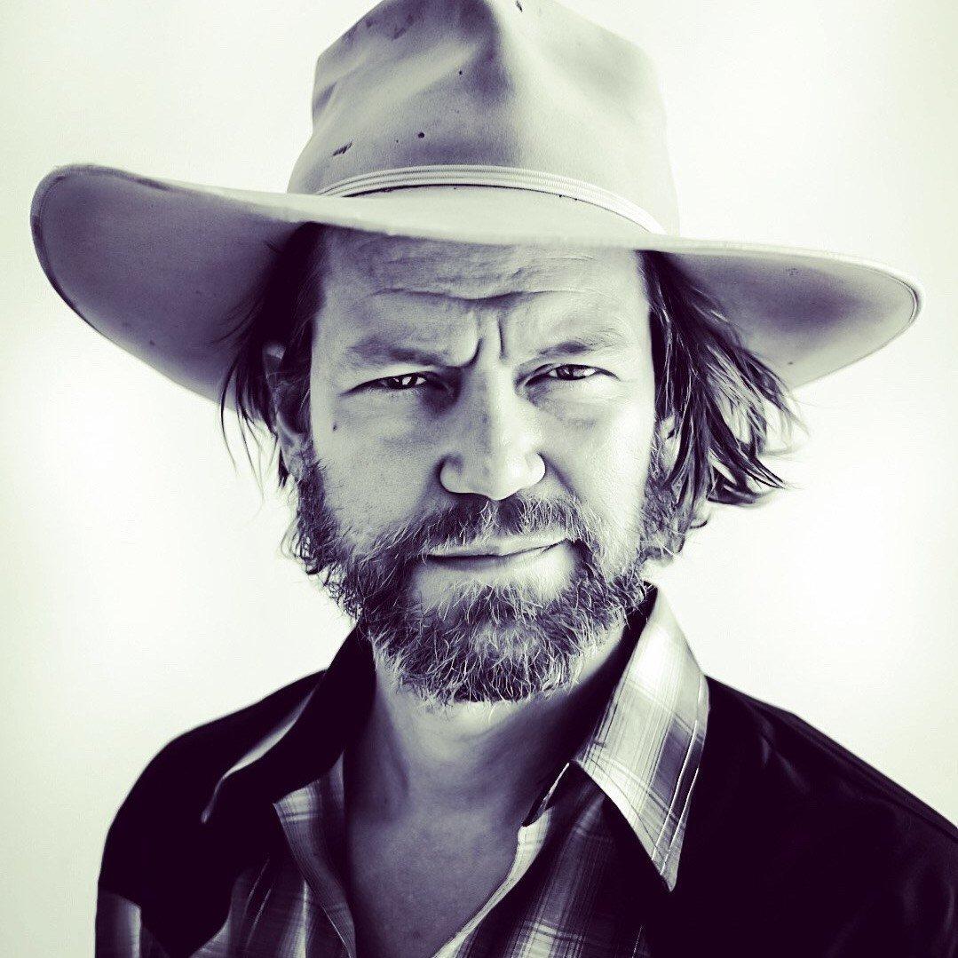 actor Geoff Marslett large photo