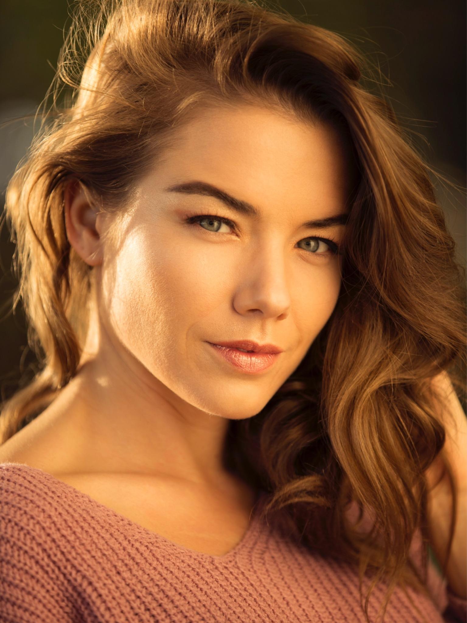 actor Diana Care large photo