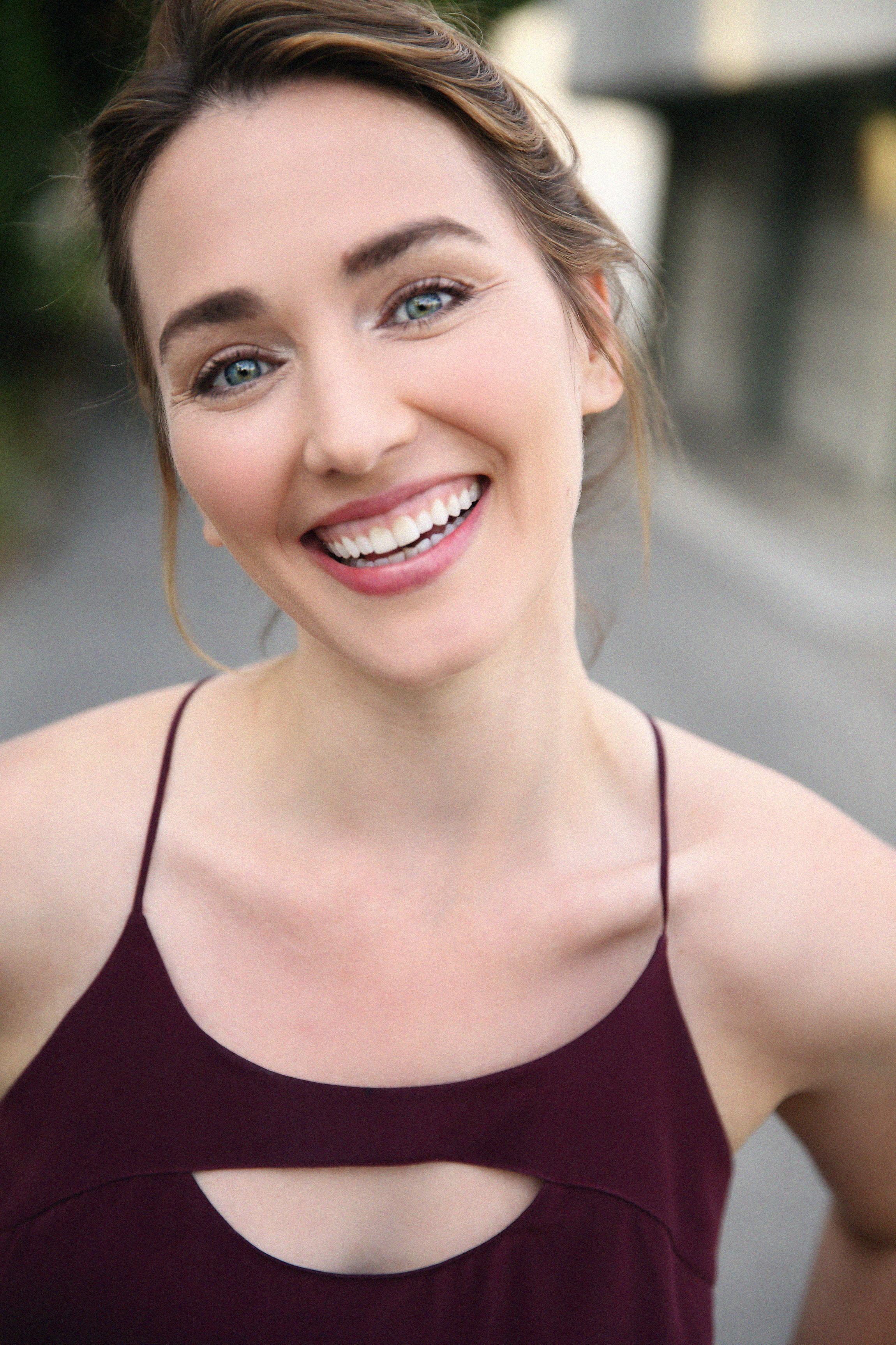 actor Meg Cionni large photo