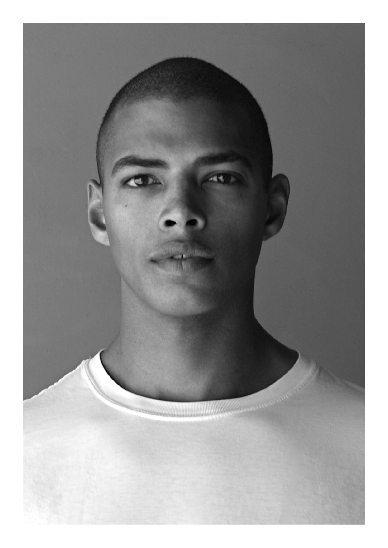 actor Delon de Metz large photo