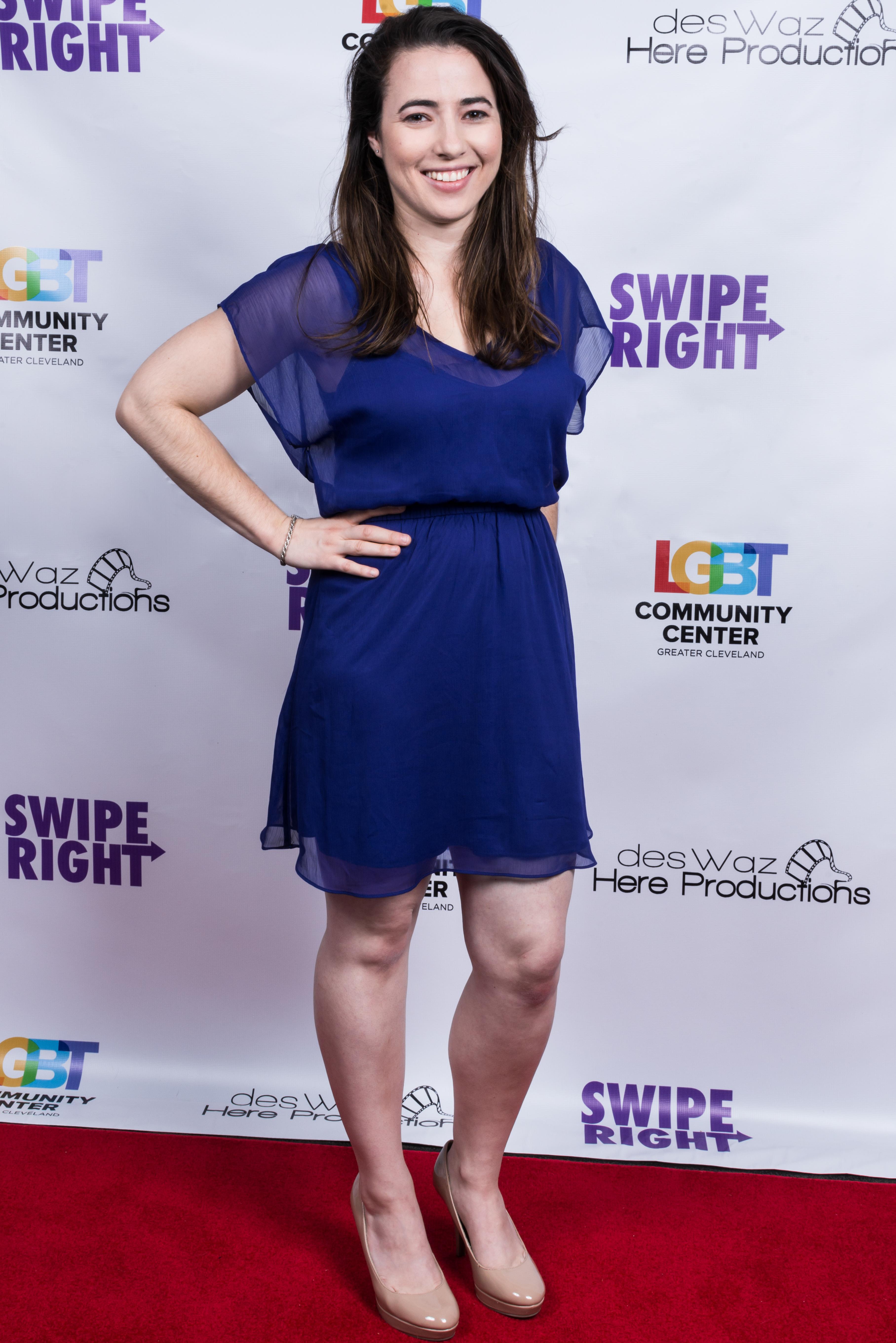 actor Julia Langholt large photo