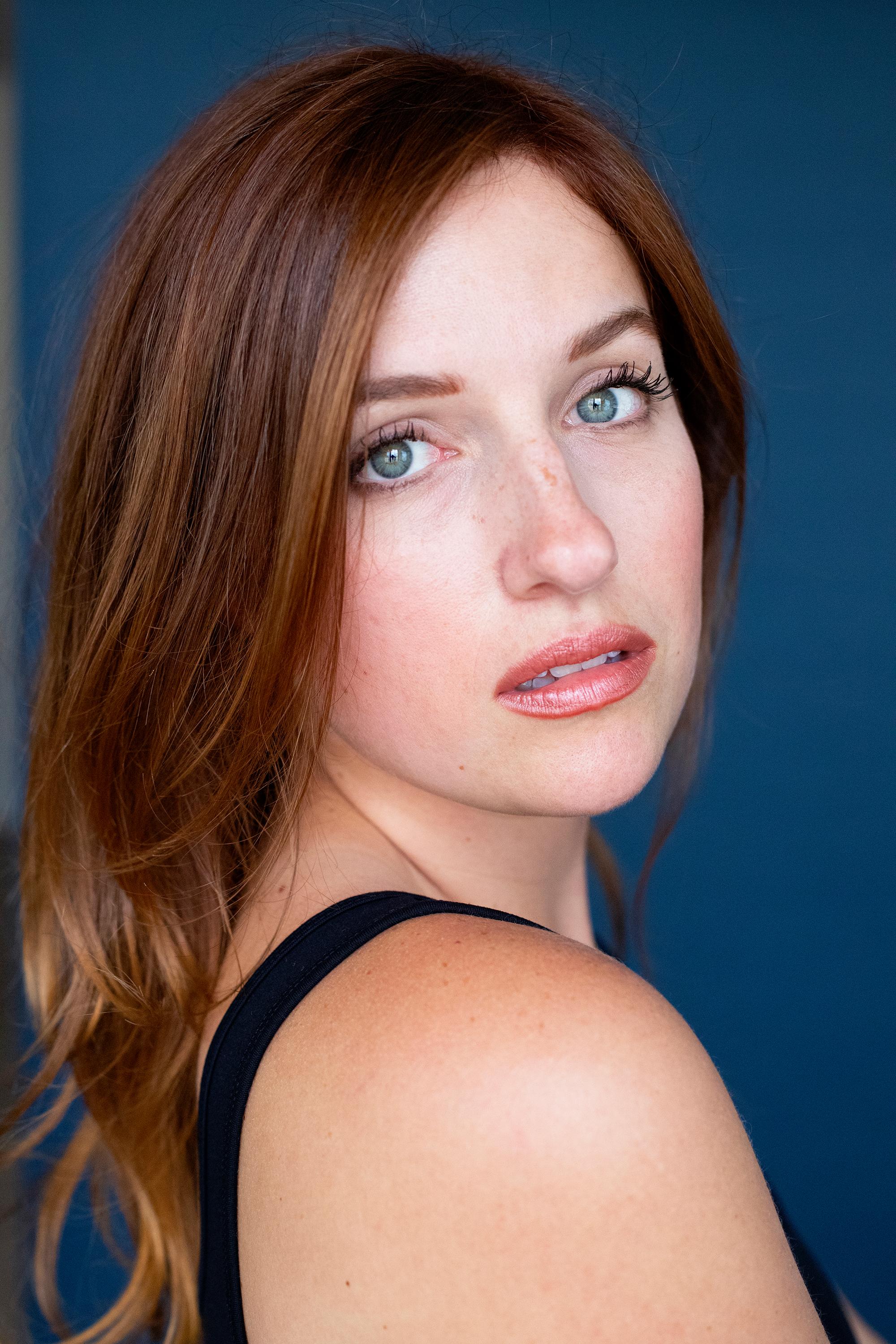 actor Samantha Lee large photo