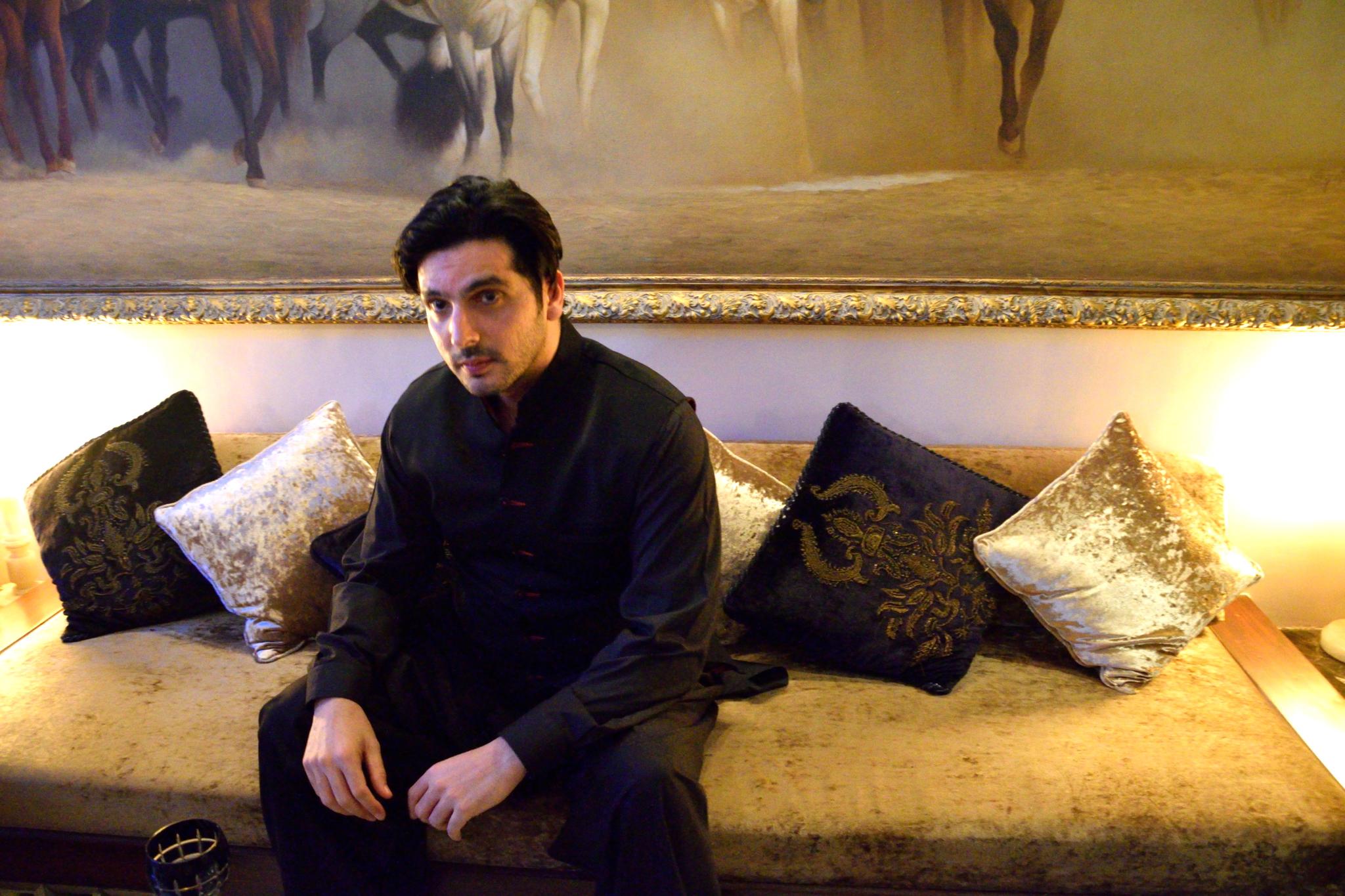 actor Zayed Khan large photo